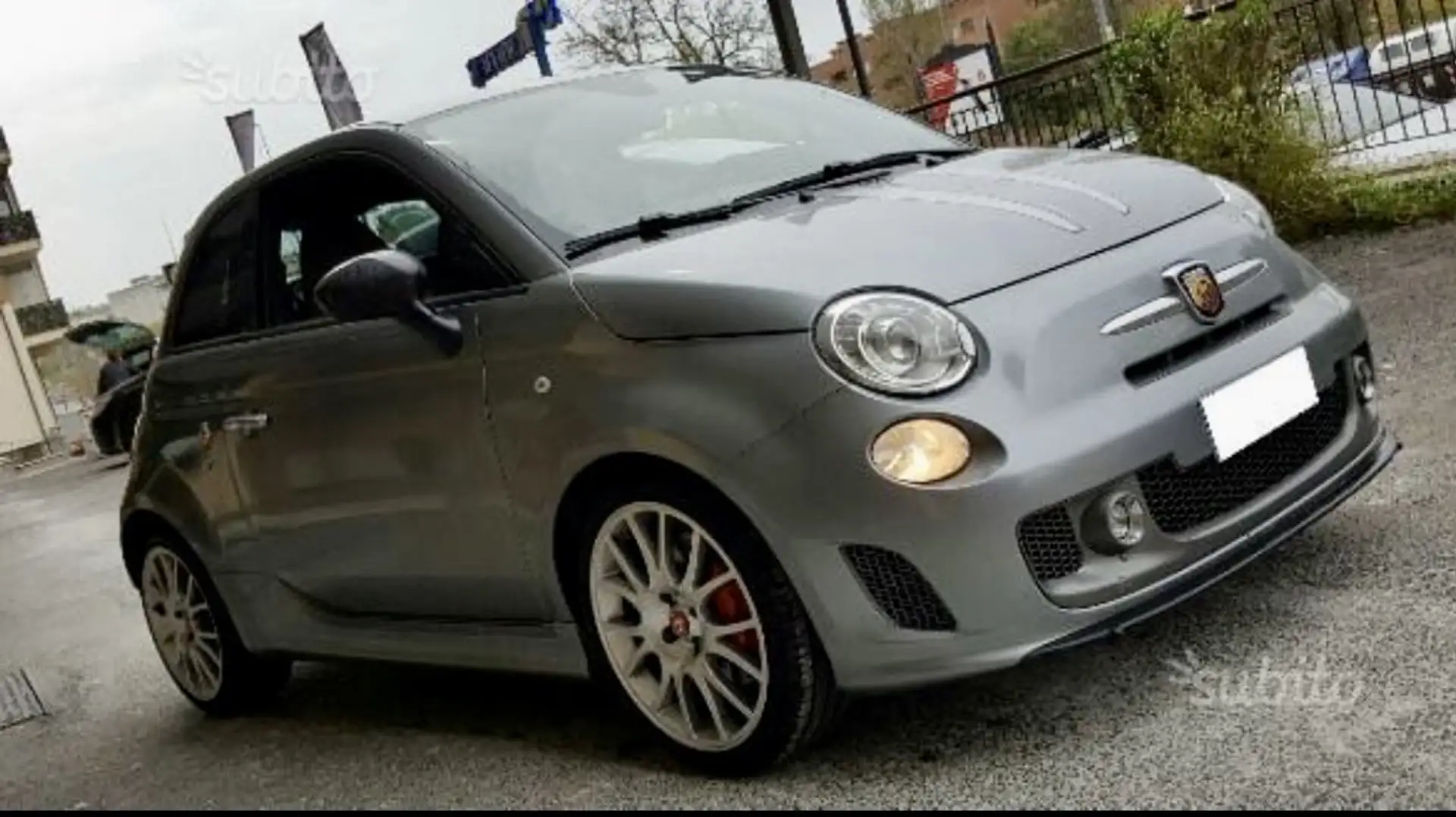 Abarth 695 1.4 16v t. t-jet Tributo Ferrari 180cv MTA - 1