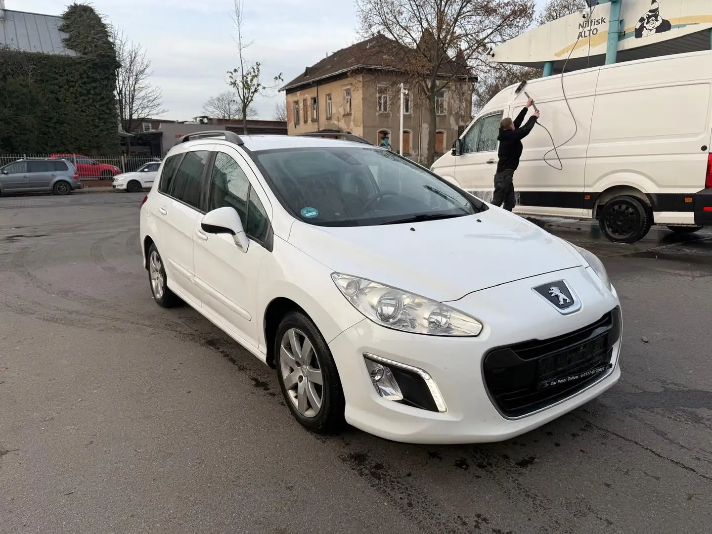 Peugeot 308 308 SW Diesel SW e-HDi FAP 110 Stop Weiß - 1