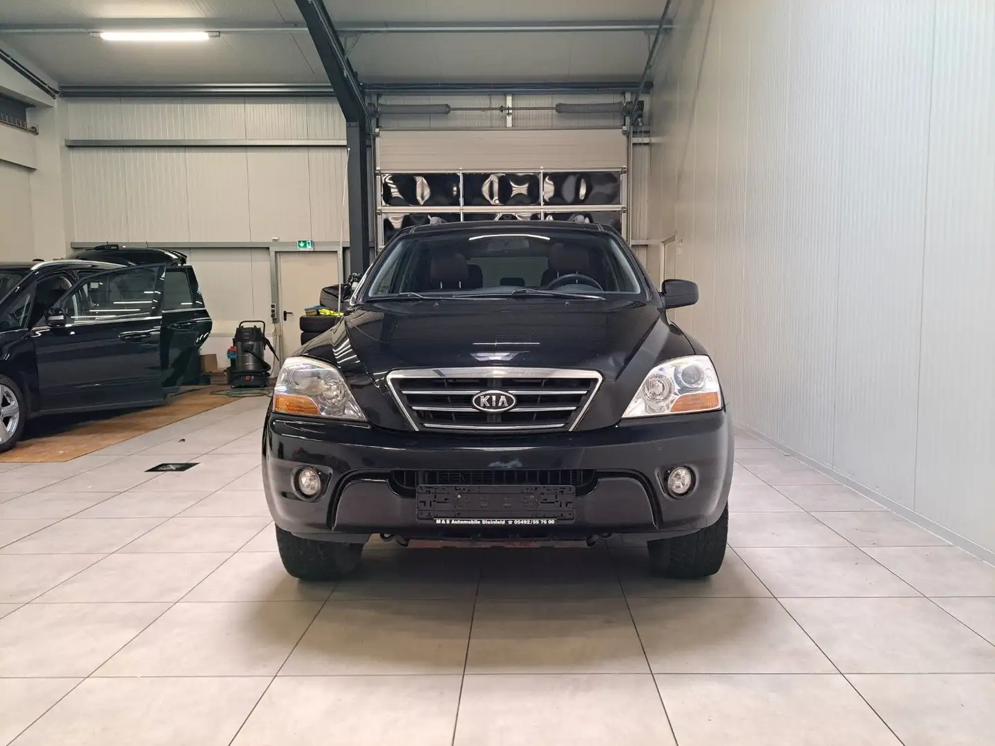Kia Sorento 2.5 CRDi / LEDER / SHZ / AHK Schwarz - 2
