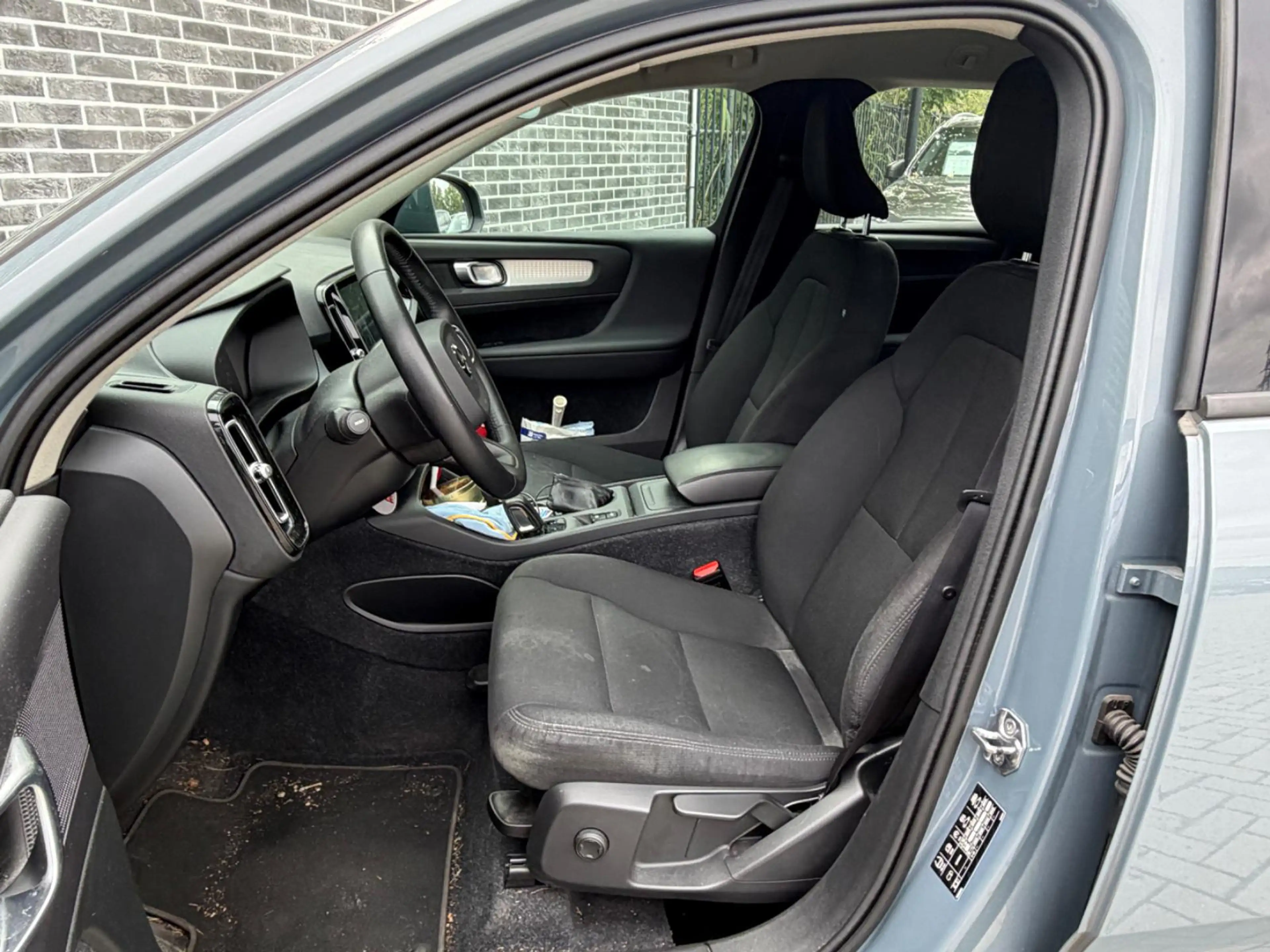 Volvo XC40 1.5 T3 | Trekhaak | Parkeersensoren | Stoelverwarm — photo 5