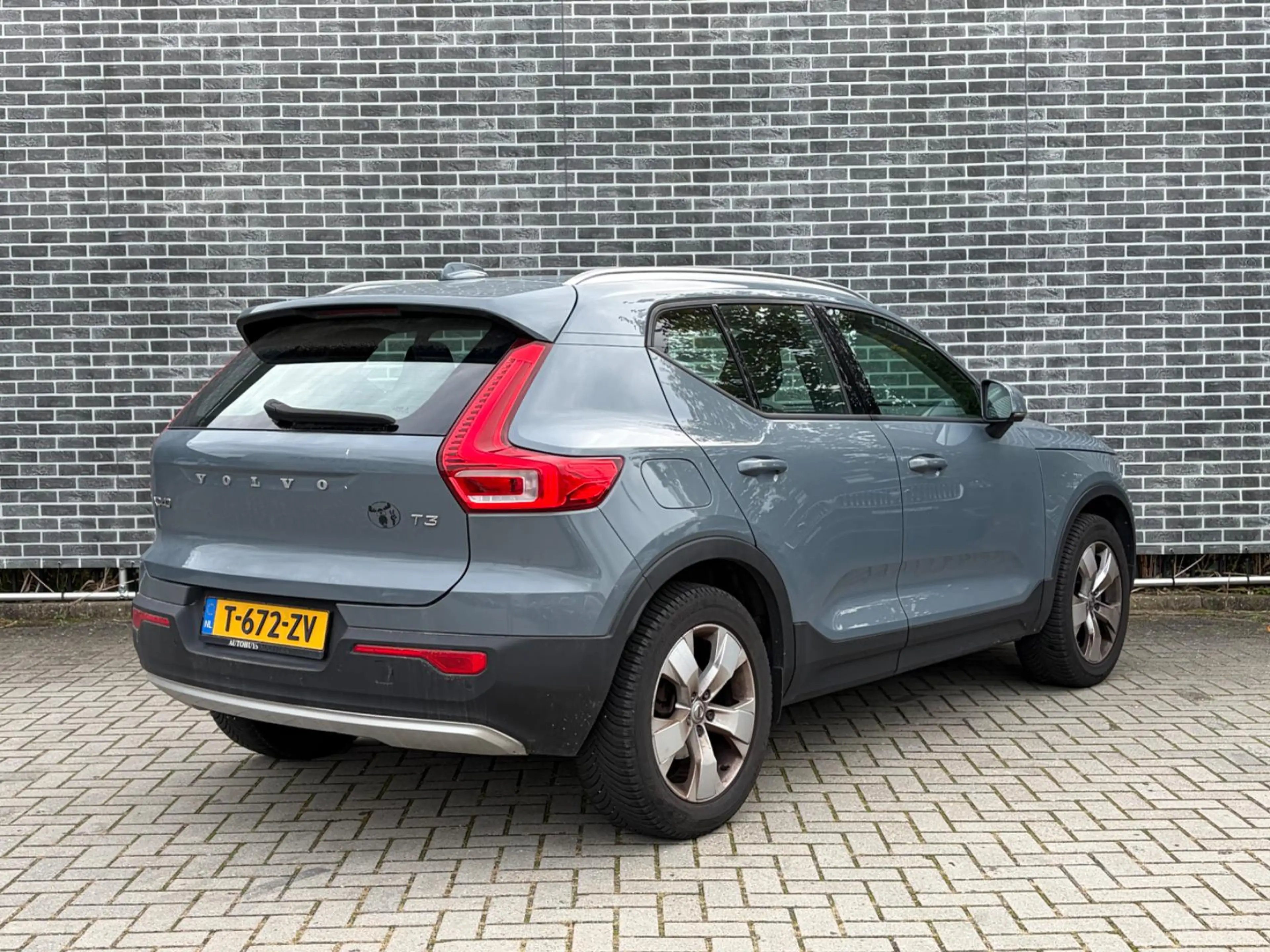 Volvo XC40 1.5 T3 | Trekhaak | Parkeersensoren | Stoelverwarm — photo 2