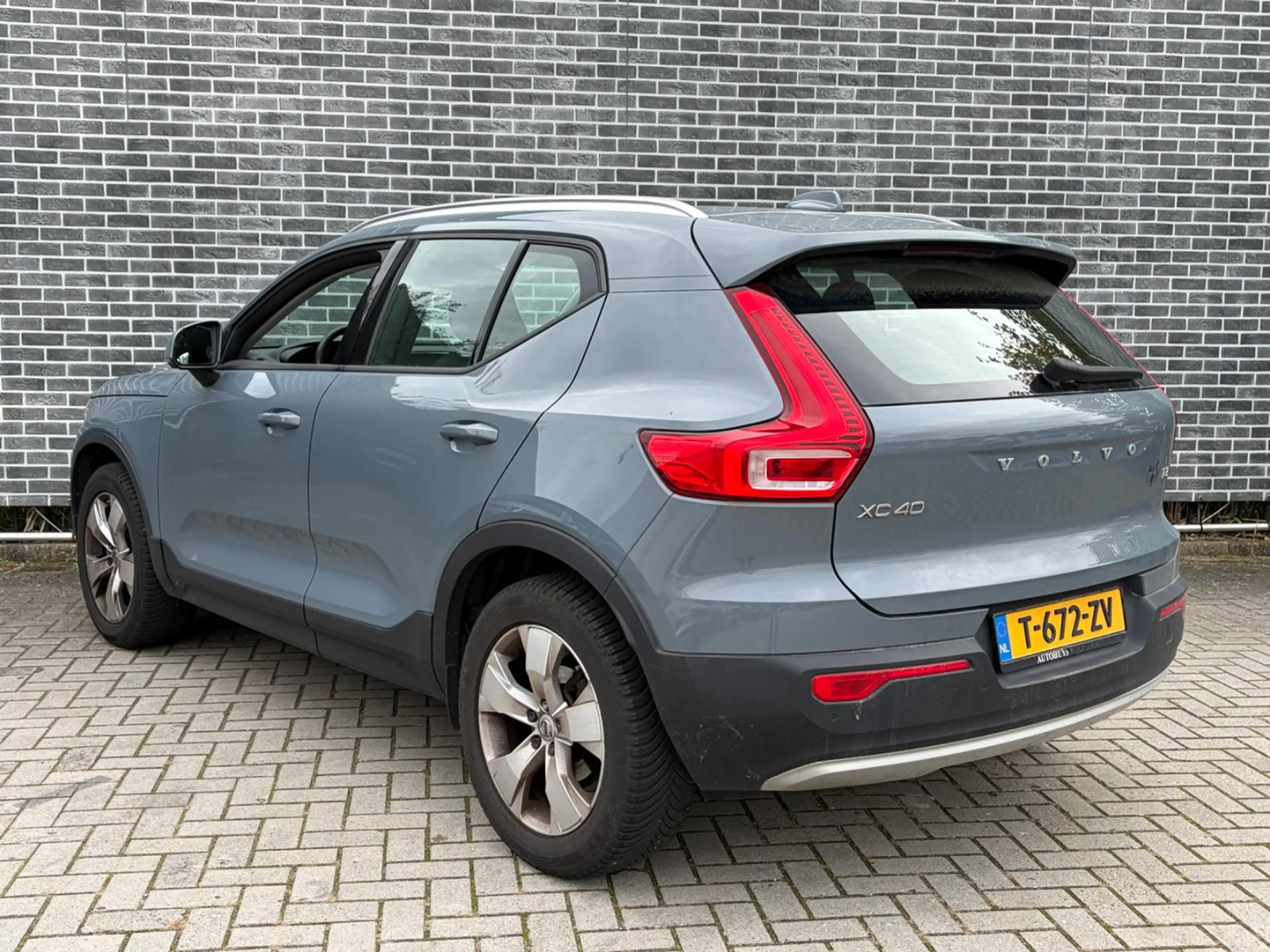 Volvo XC40 1.5 T3 | Trekhaak | Parkeersensoren | Stoelverwarm — photo 4