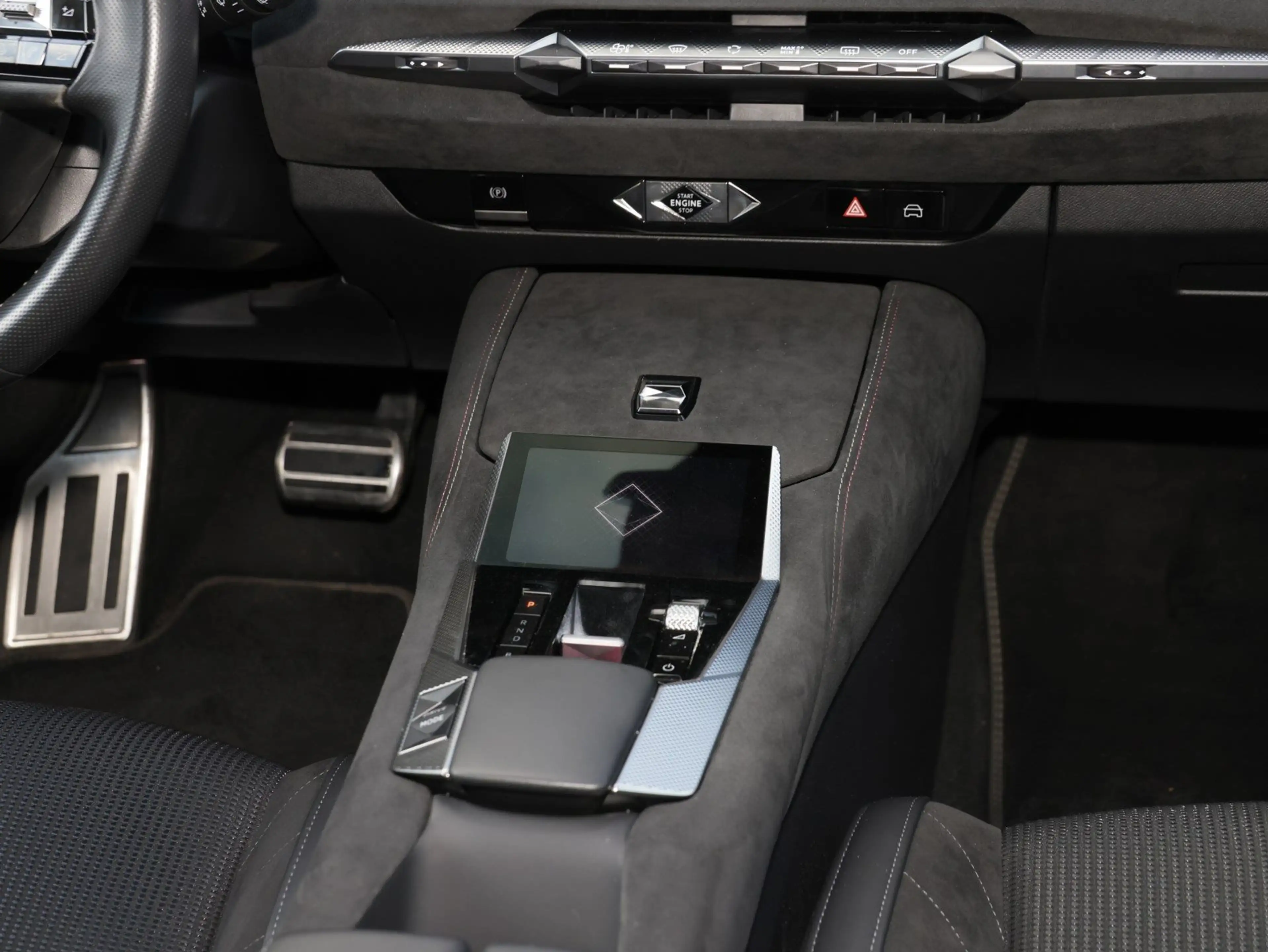 DS Automobiles DS 4 DS4 1.6 Plug-in Performance Line+ 225 Sitzh./ Keyl — photo 10