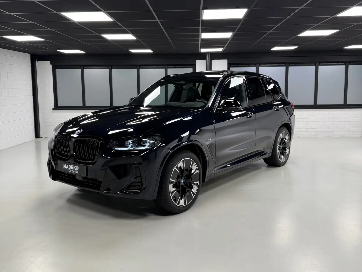 BMW iX3 High Executive 80 kWh M Sport |Pano|HUD|360 Czarny - 1