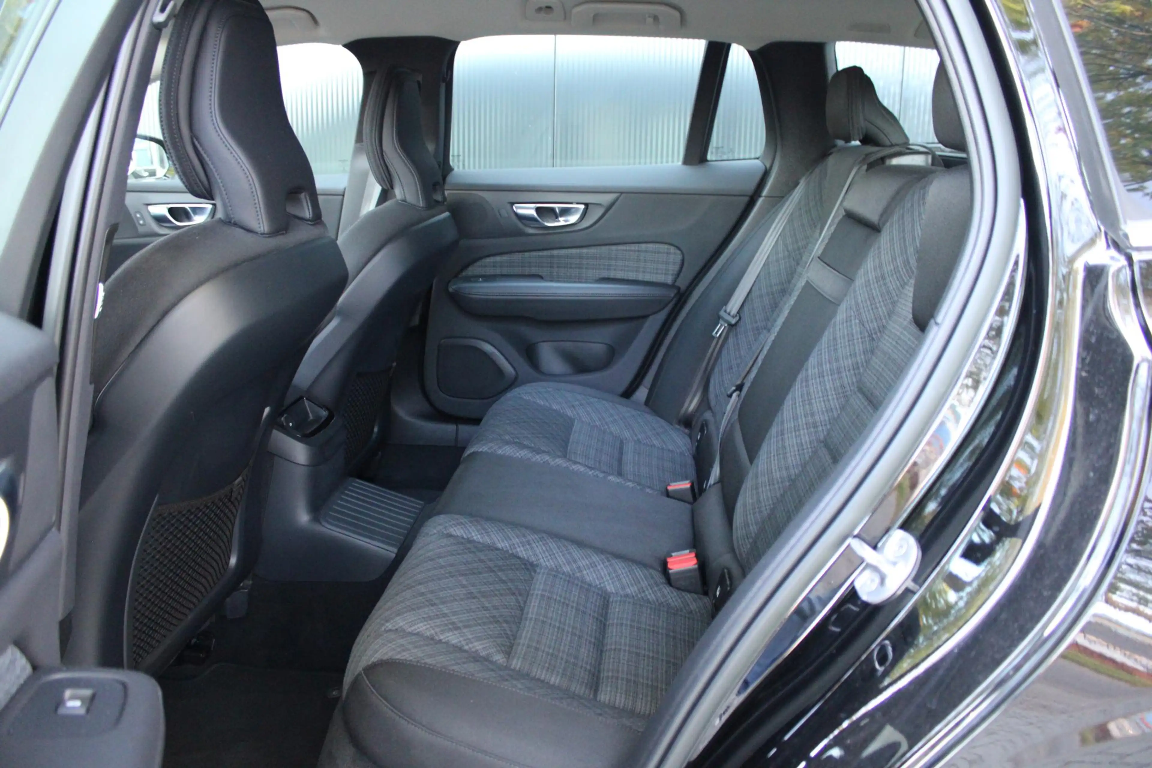 Volvo V60 2.0 T6 Recharge AWD Essential Bright | Stuur & Sto — photo 6