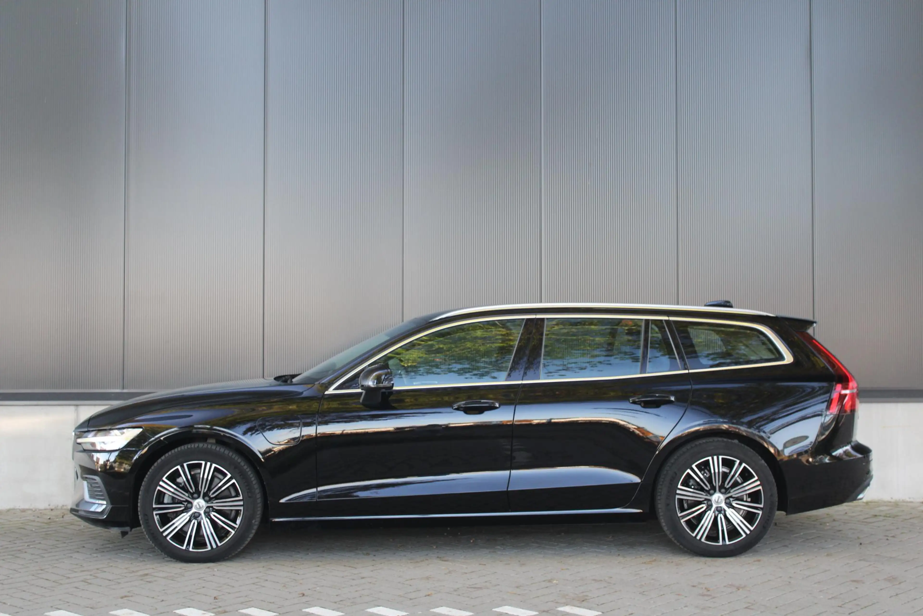 Volvo V60 2.0 T6 Recharge AWD Essential Bright | Stuur & Sto — photo 14