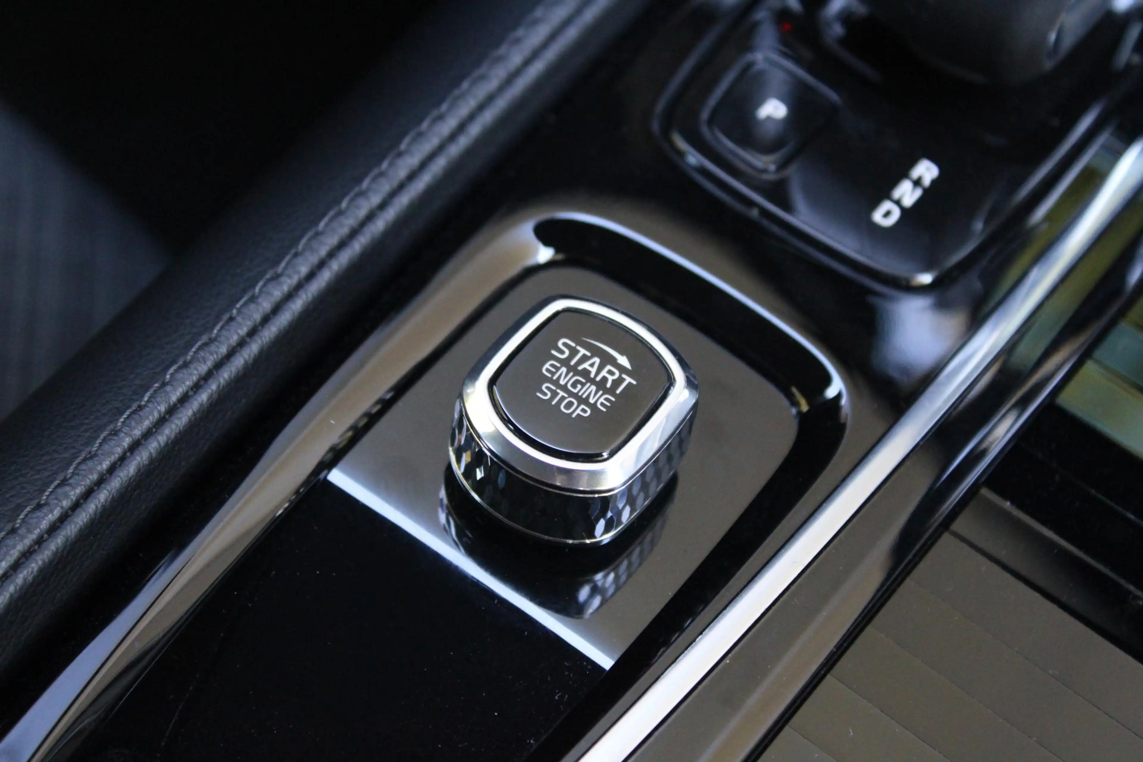 Volvo V60 2.0 T6 Recharge AWD Essential Bright | Stuur & Sto — photo 12