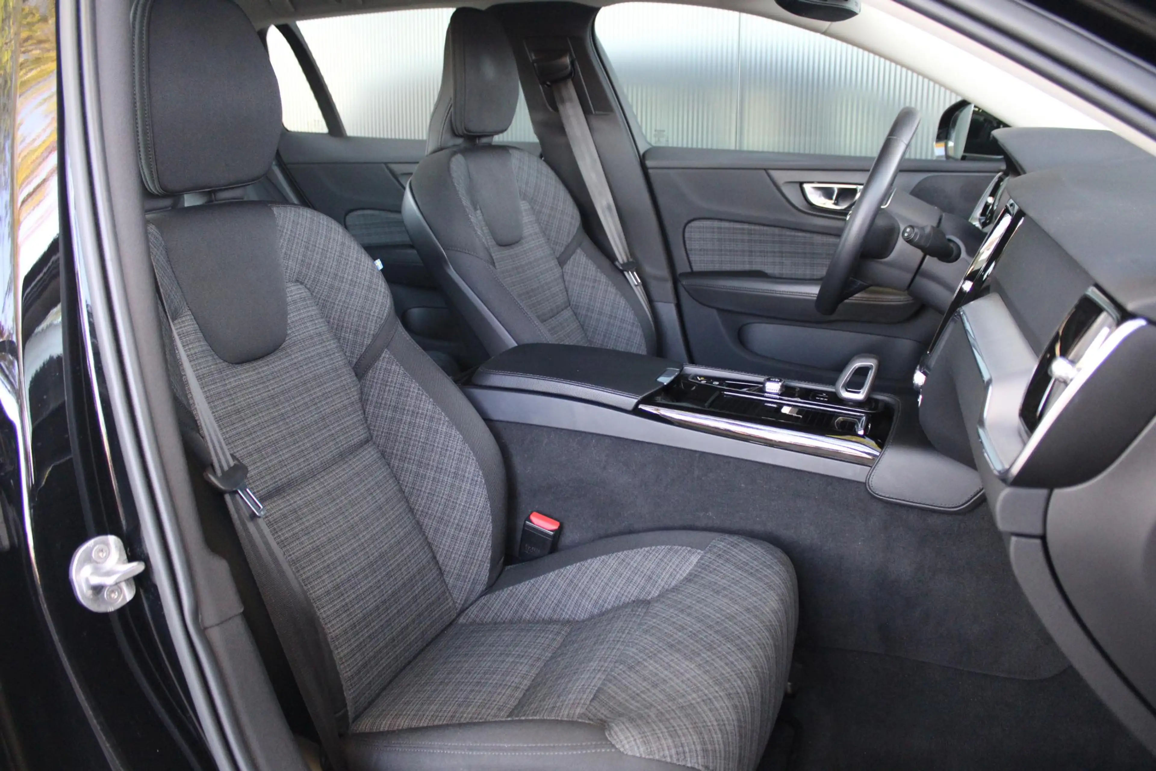 Volvo V60 2.0 T6 Recharge AWD Essential Bright | Stuur & Sto — photo 11