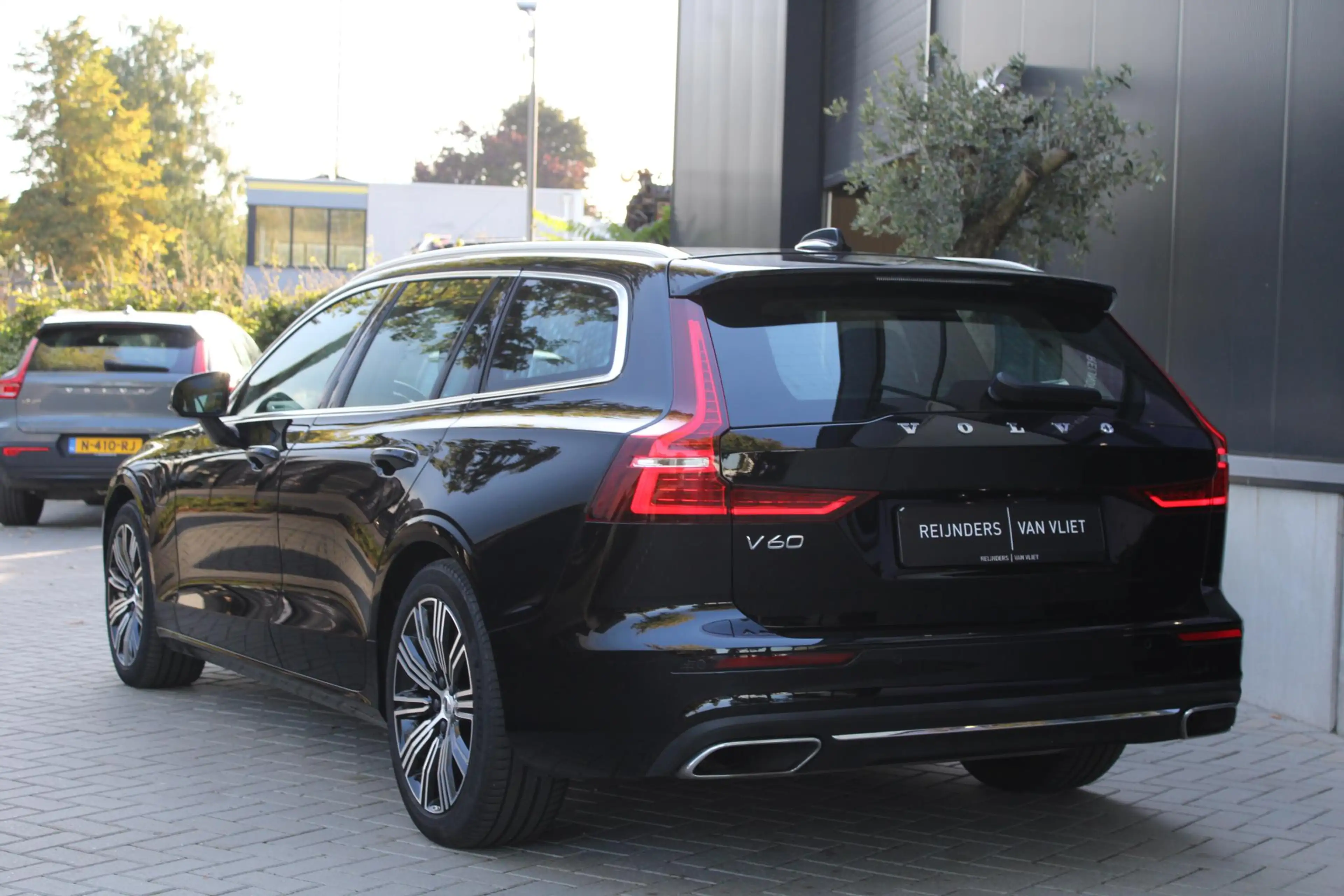 Volvo V60 2.0 T6 Recharge AWD Essential Bright | Stuur & Sto — photo 2