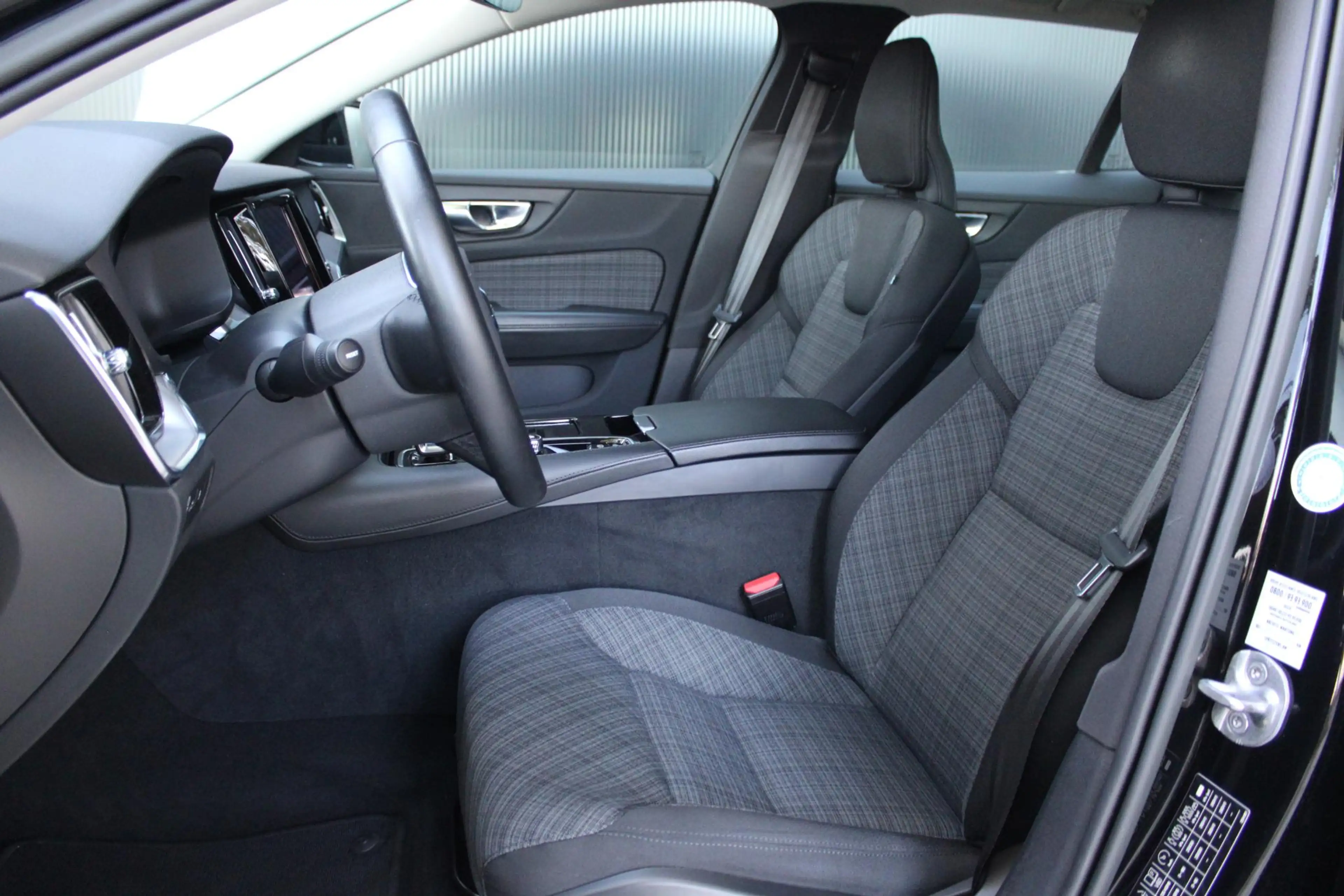 Volvo V60 2.0 T6 Recharge AWD Essential Bright | Stuur & Sto — photo 4