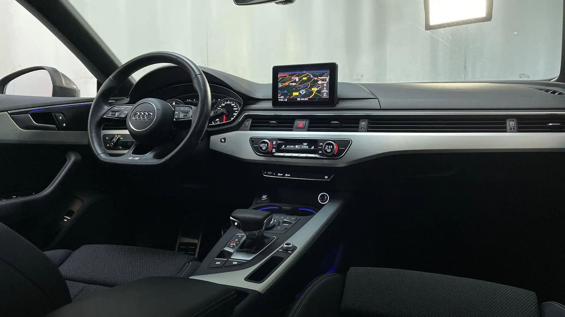 Audi A5 Sportback 1.4 TFSI Sport S-line Edition Navigatie Gris - 2