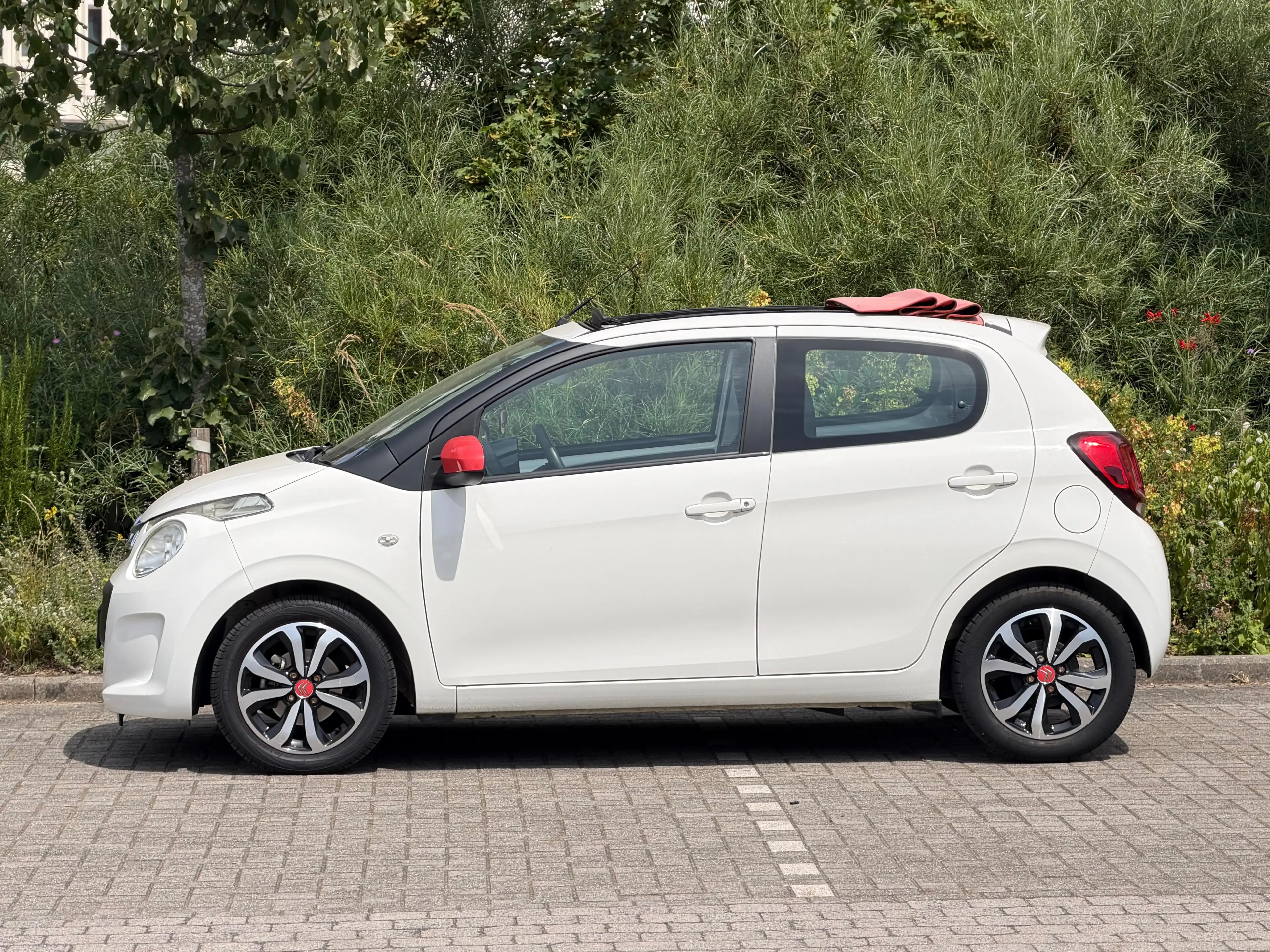 Citroen C1 C1 1.2i PureTech Airscape Feel open dak, Airco — photo 3
