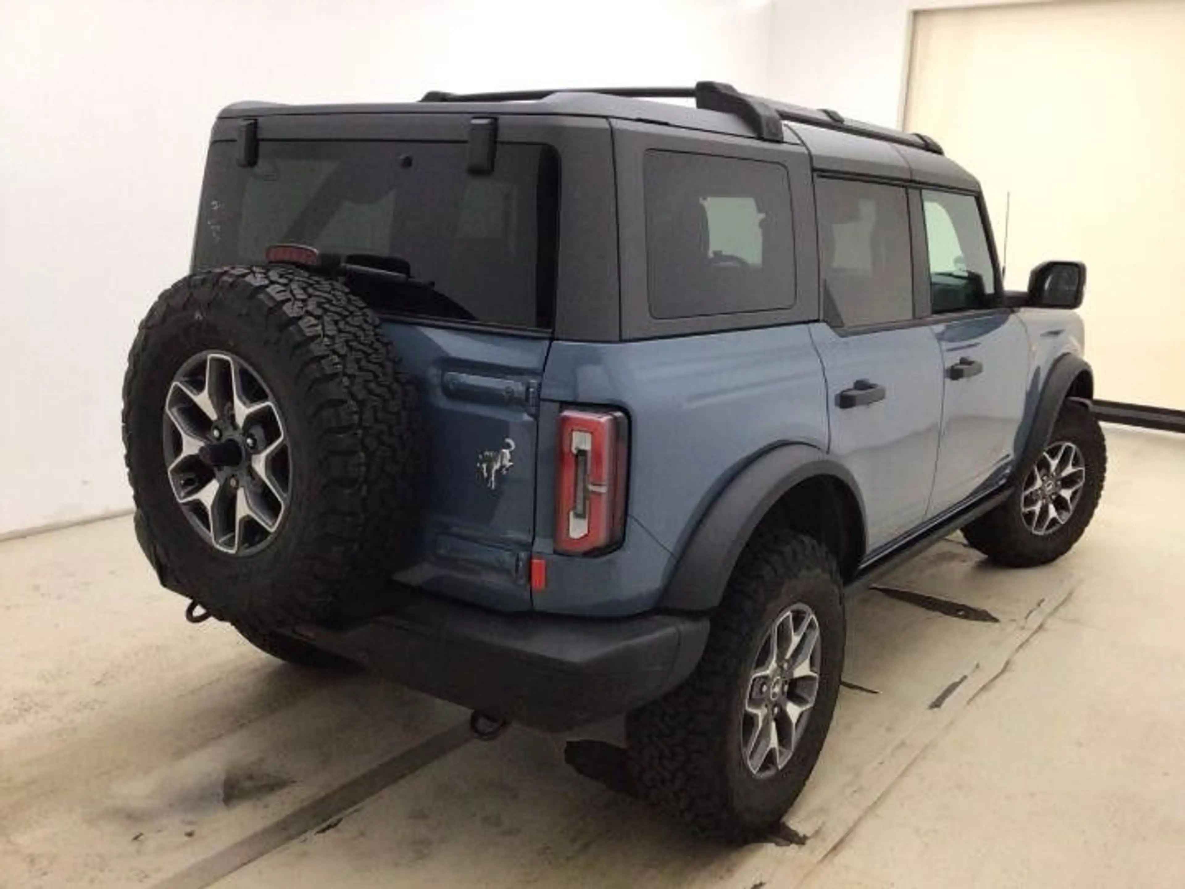 Ford Bronco Badlands e-4WD iACC+BLIS+B&O+LED+SYNC4 — photo 3
