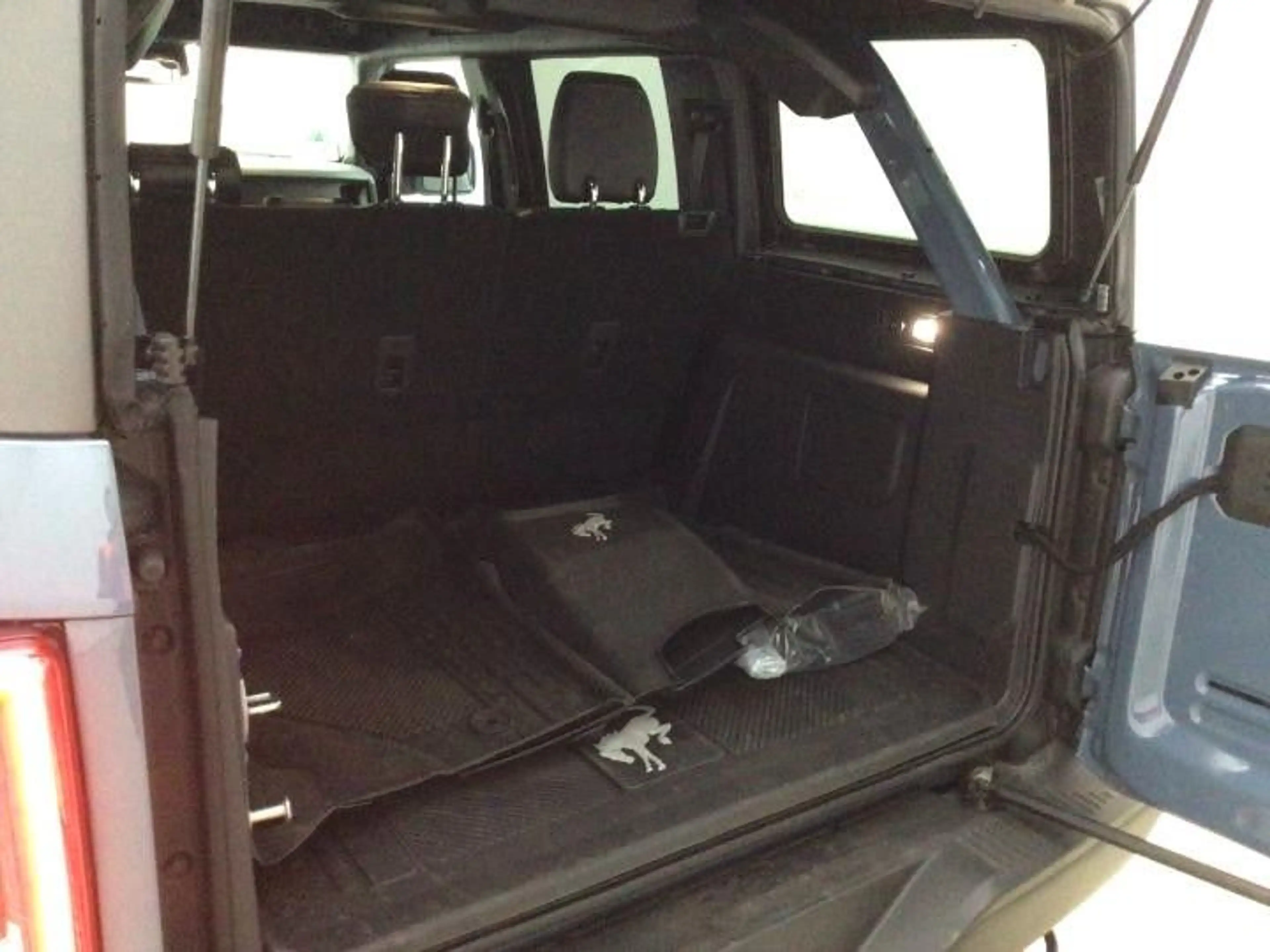 Ford Bronco Badlands e-4WD iACC+BLIS+B&O+LED+SYNC4 — photo 6