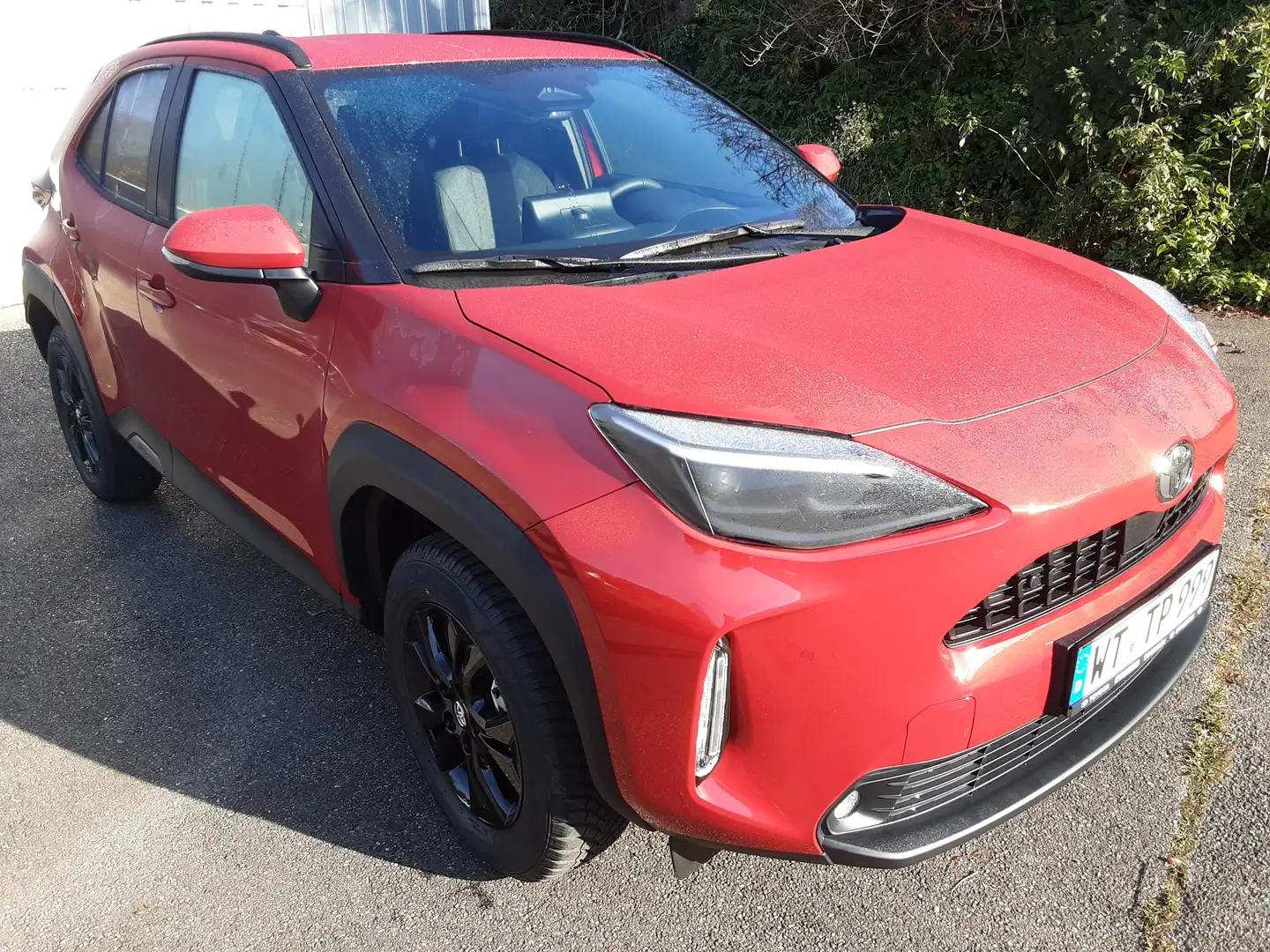 Toyota Yaris Cross Yaris Cross Hybrid Hybrid 130 1.5 VVT-i Teamplayer Rot - 1
