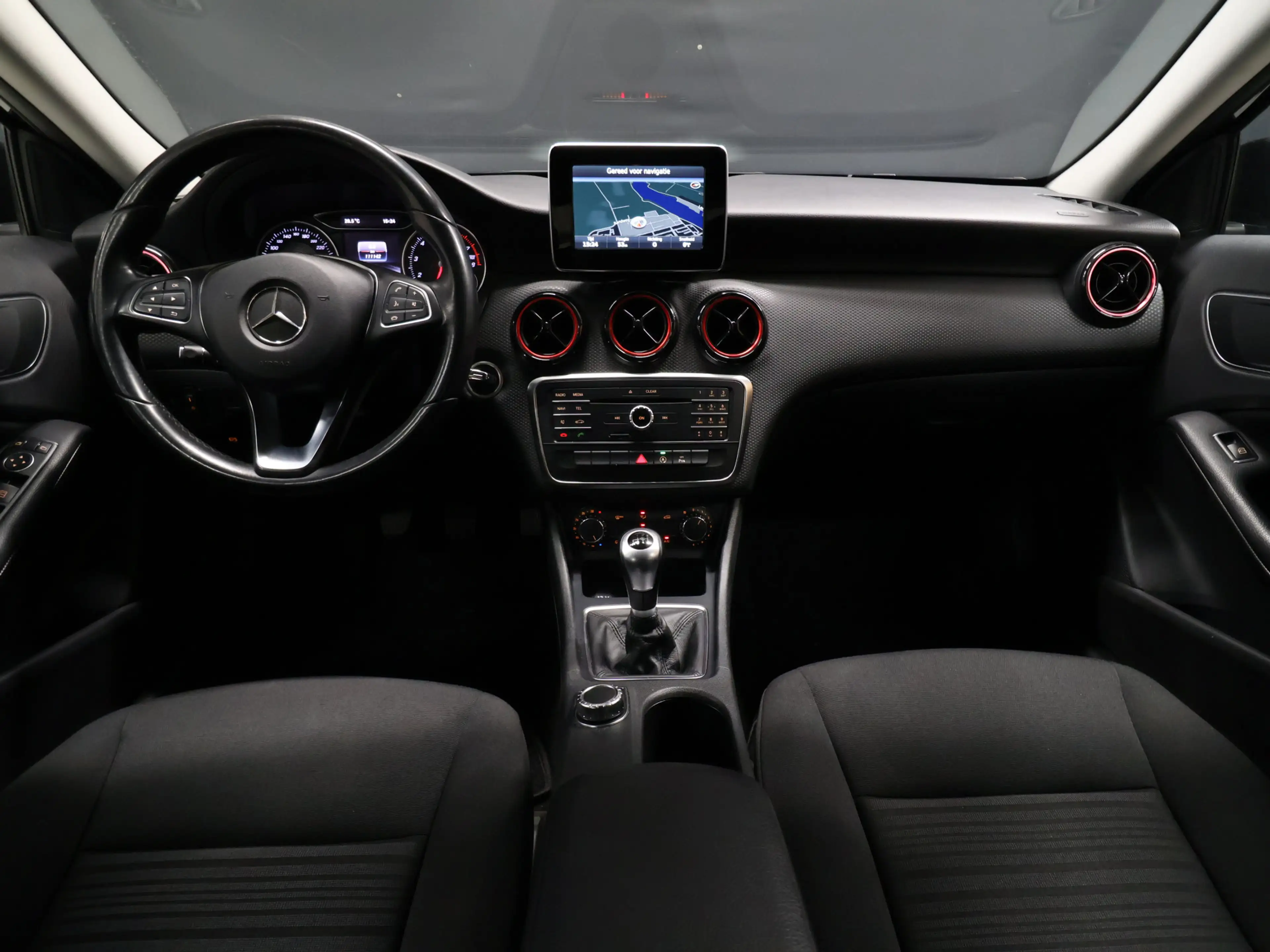 Mercedes-Benz A 180 Sport [NAVIGATIE, STERRENHEMEL, LED, PDC V+A, CRUI — photo 8