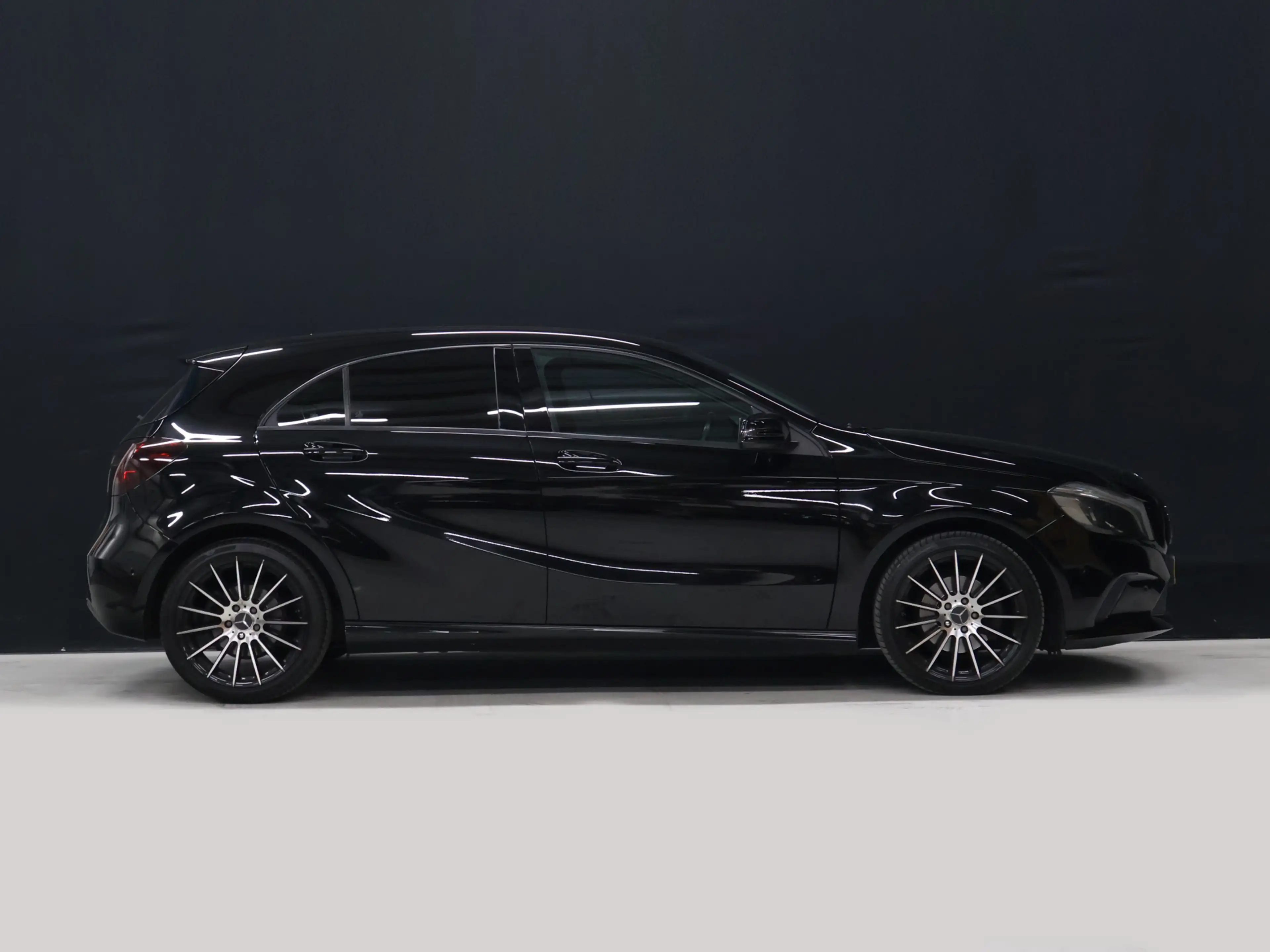 Mercedes-Benz A 180 Sport [NAVIGATIE, STERRENHEMEL, LED, PDC V+A, CRUI — photo 9