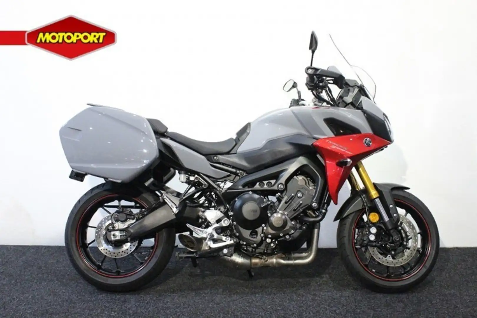 Yamaha Tracer 900 GT, AKRAPOVIC Grijs - 1