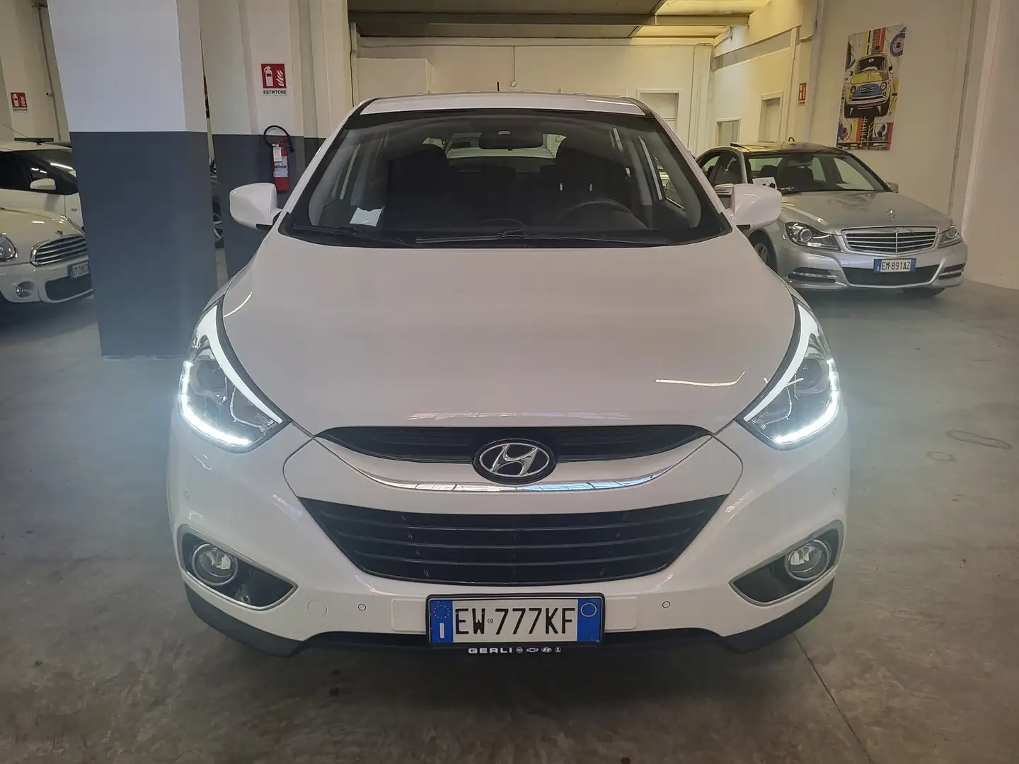 Hyundai iX35 1.6 Comfort 2wd PREZZO REALE! UNICO PROPRIETARIO!! Bianco - 2