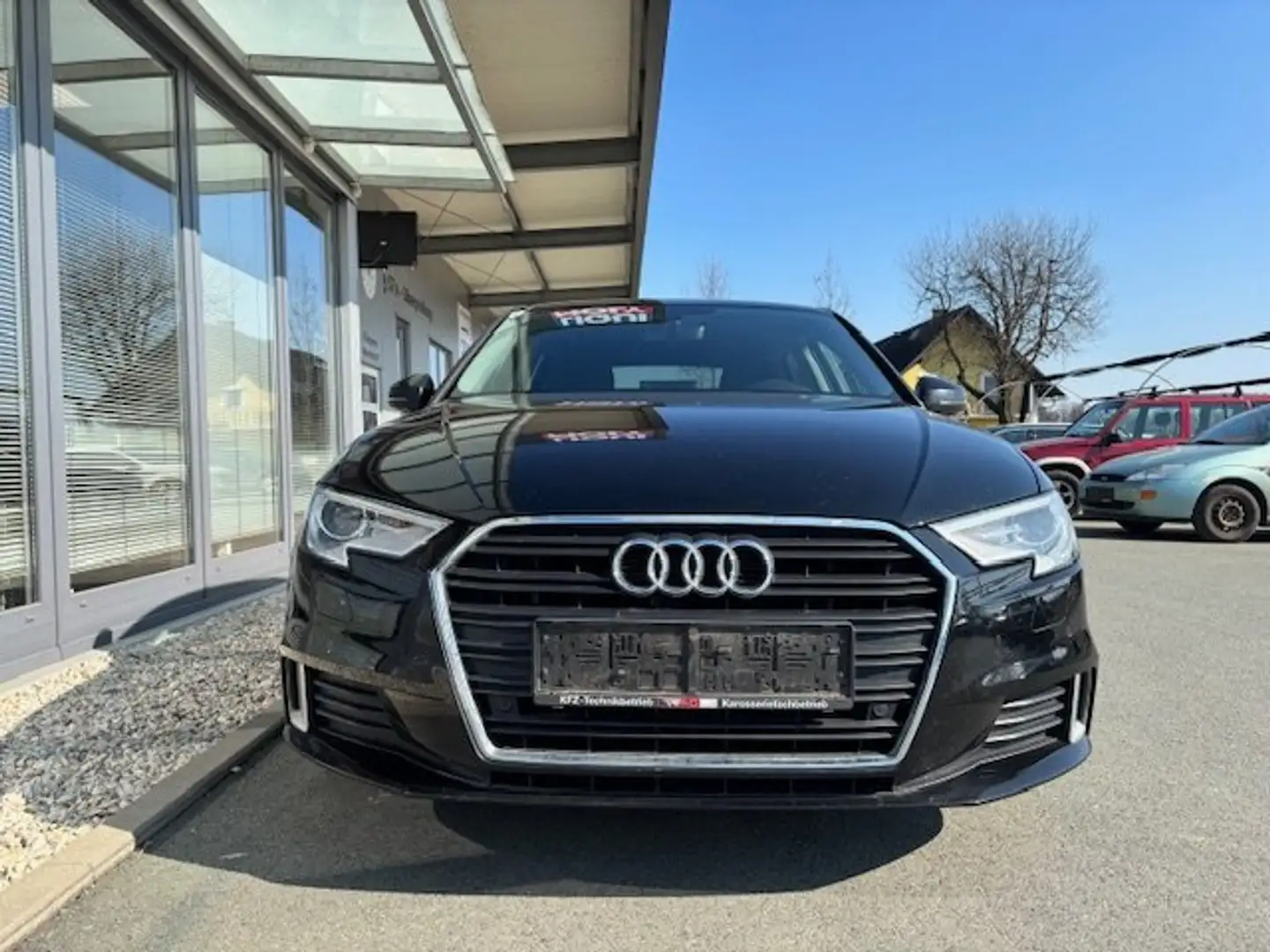 Audi A3 1,6TDI sport *Xenon*Standhzg* Schwarz - 2