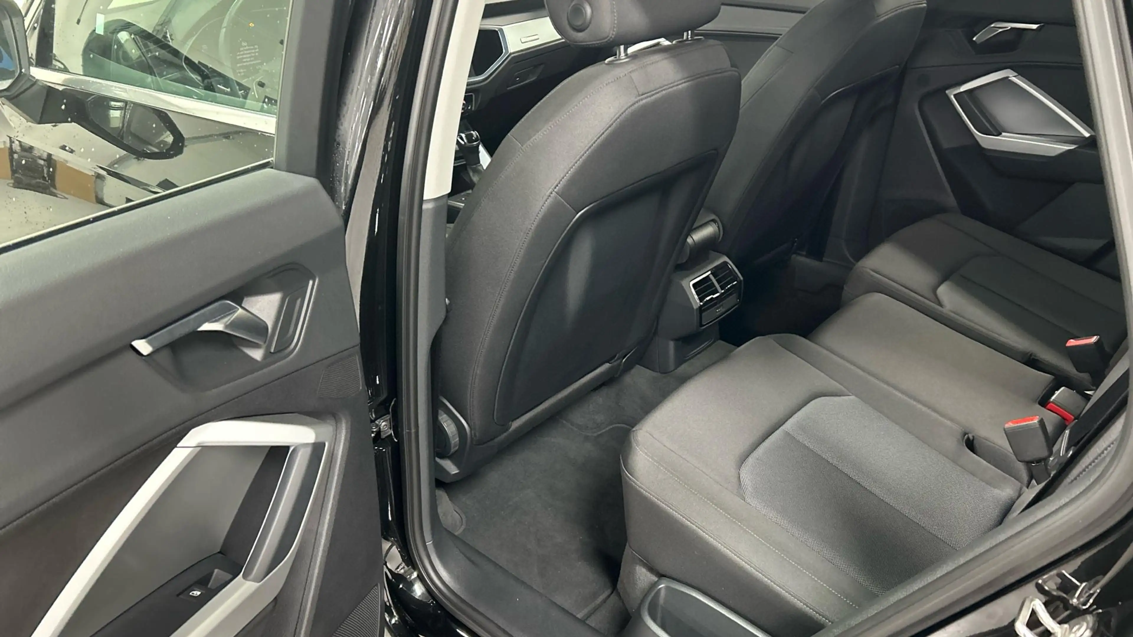 Audi Q3 35 TFSI Advanced Pro Line Trekhaak — photo 7