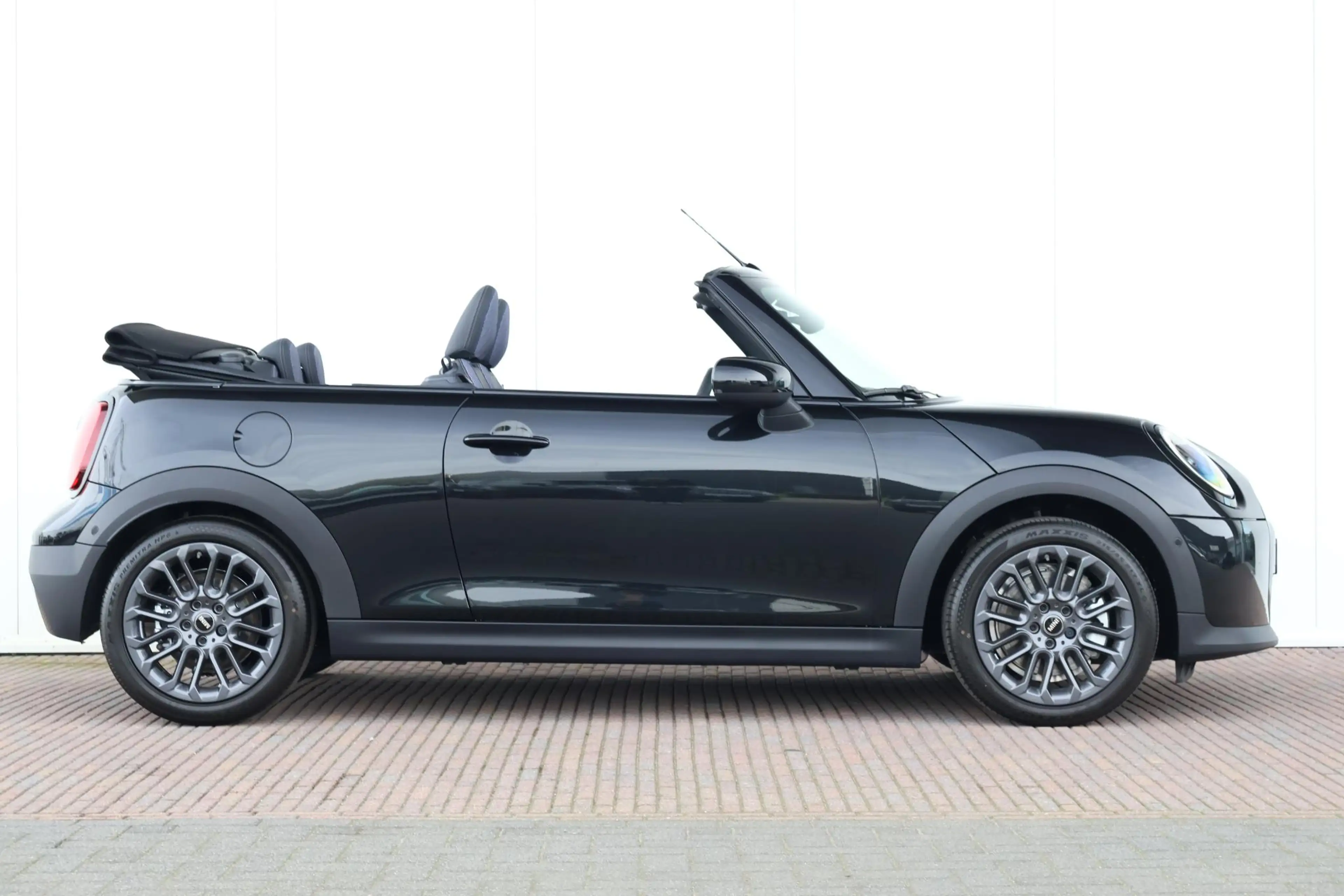 MINI Cooper C Cabrio Classic Trim | Pakket M — photo 7