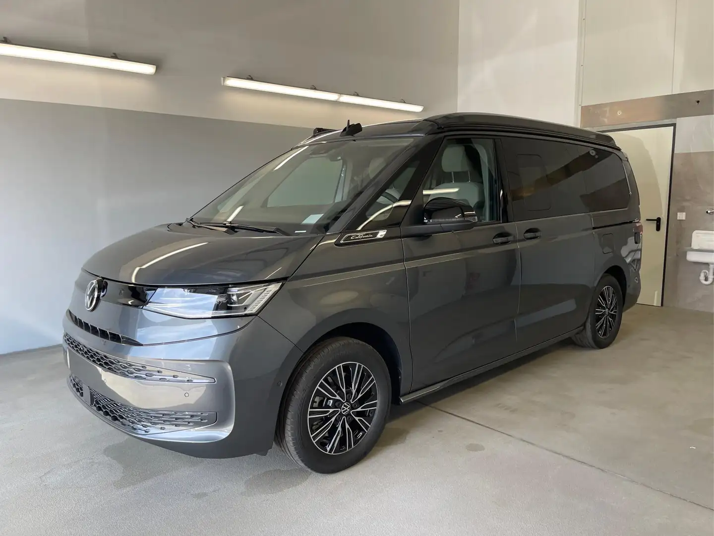 Volkswagen T7 California Beach Camper TDI DSG AHK+360°+Standheizung 2.0 ... Grau - 1