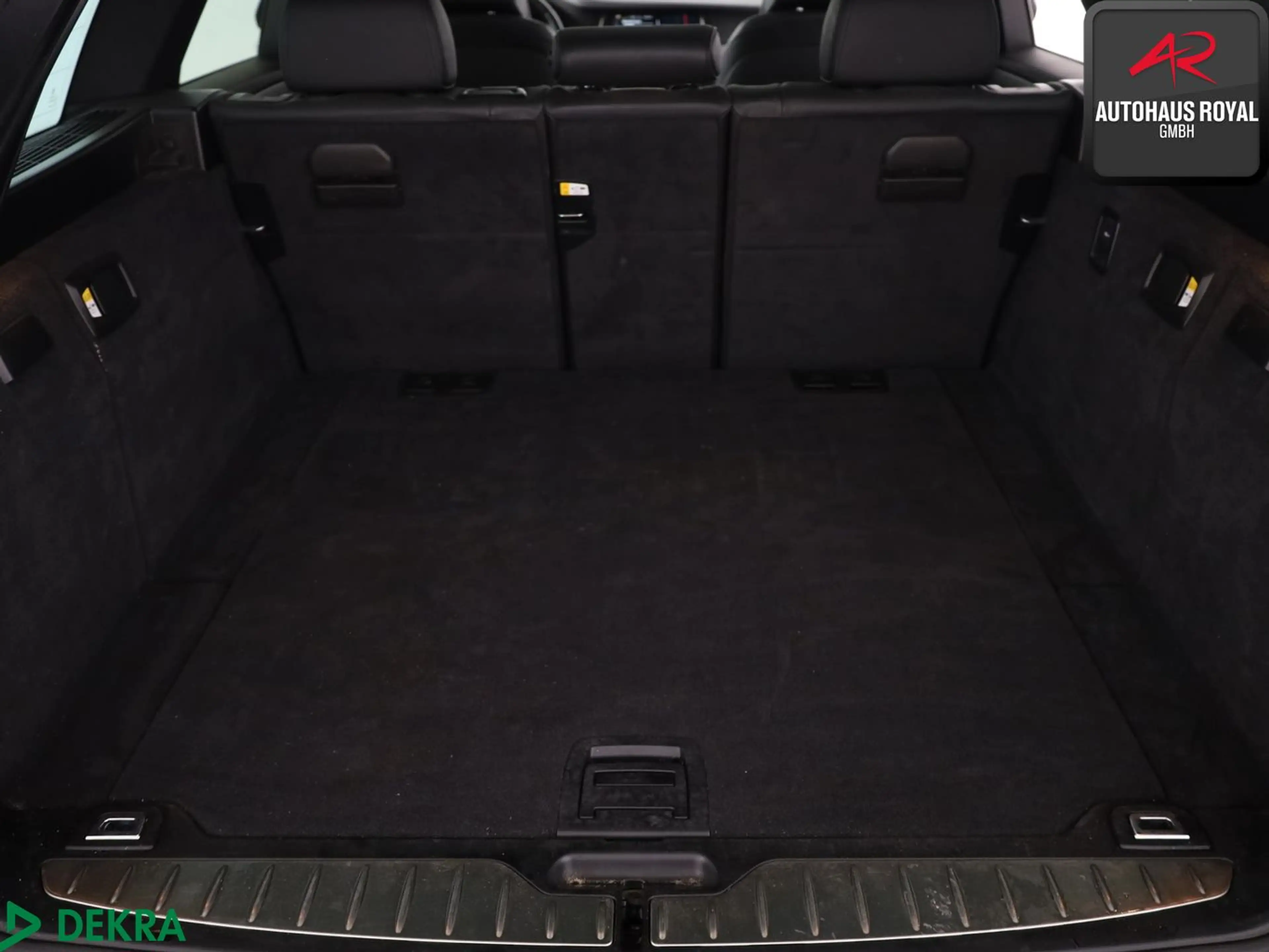 BMW M550 d T xDrive HEAD-UP,PANORAMA,DIG.TACHO,AHK — photo 13