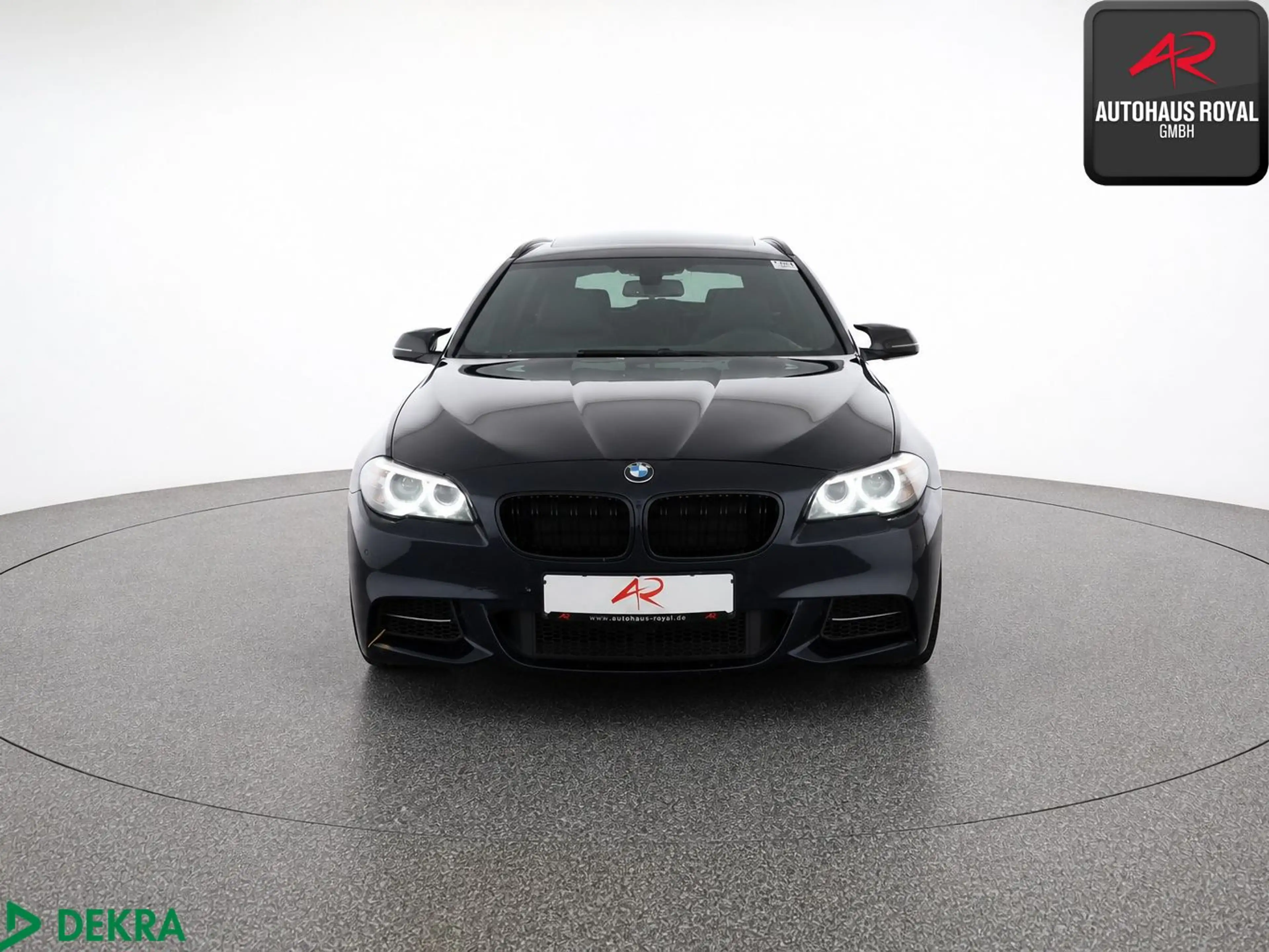 BMW M550 d T xDrive HEAD-UP,PANORAMA,DIG.TACHO,AHK — photo 8