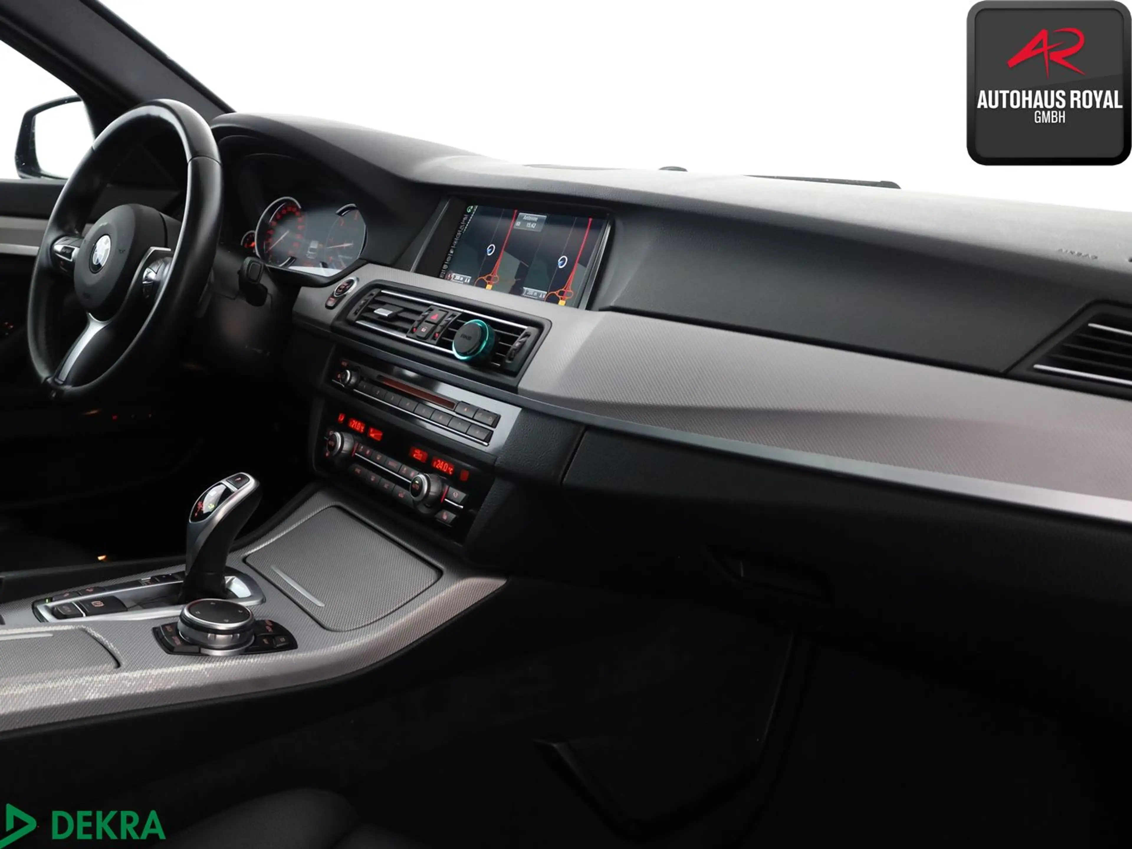 BMW M550 d T xDrive HEAD-UP,PANORAMA,DIG.TACHO,AHK — photo 10