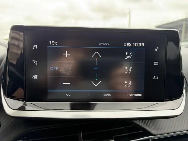 Peugeot 2008 view 28