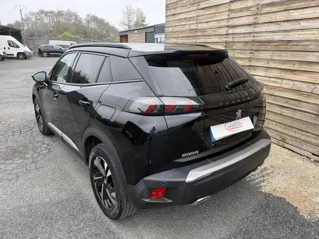 Peugeot 2008 view 3