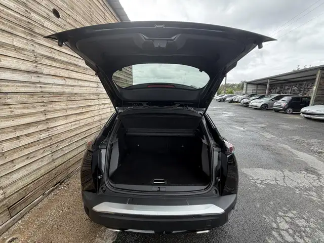 Peugeot 2008 view 5