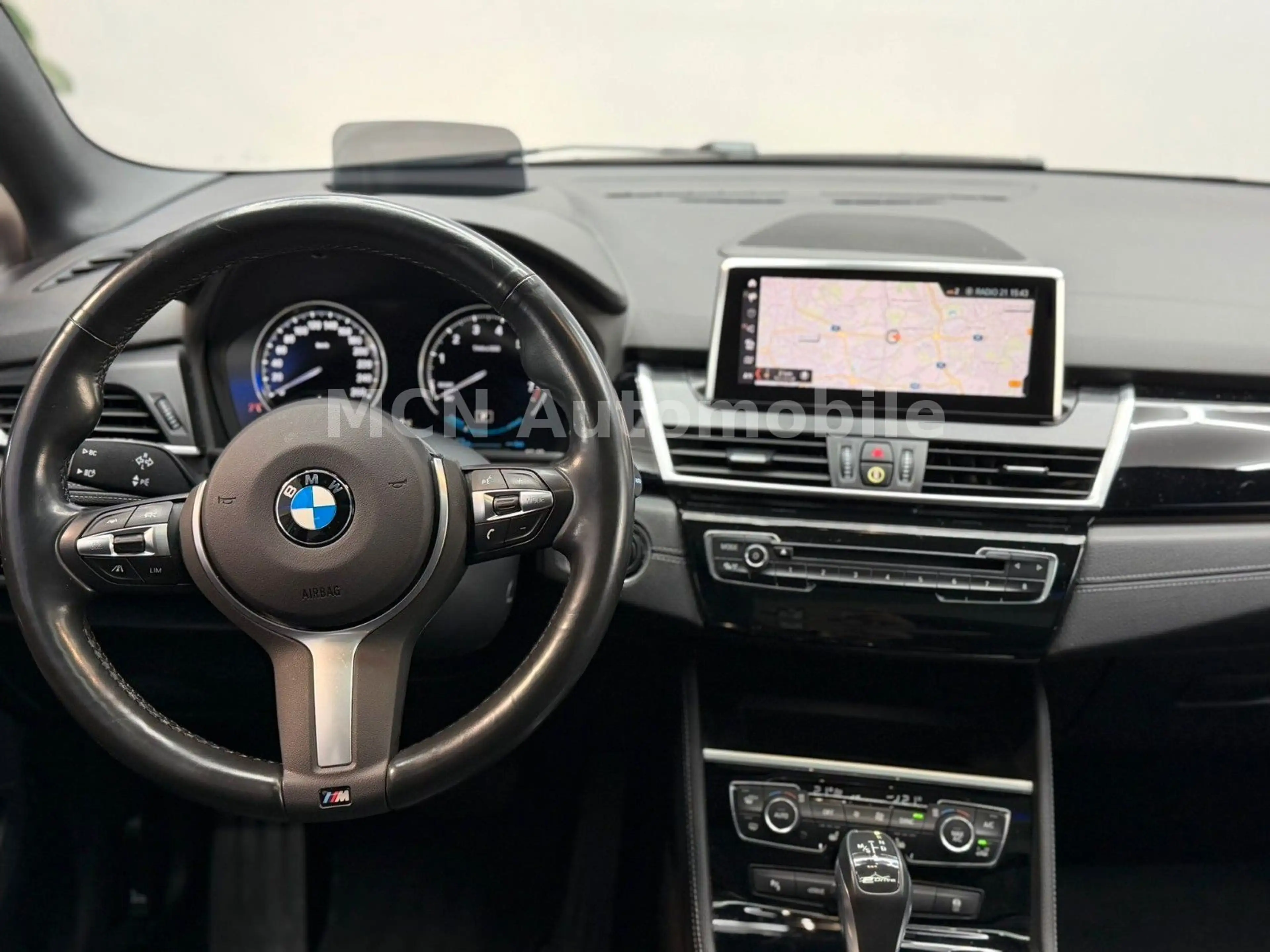 BMW 225 xe Active Tourer Sport Line Pano/PDC/Memory — photo 13
