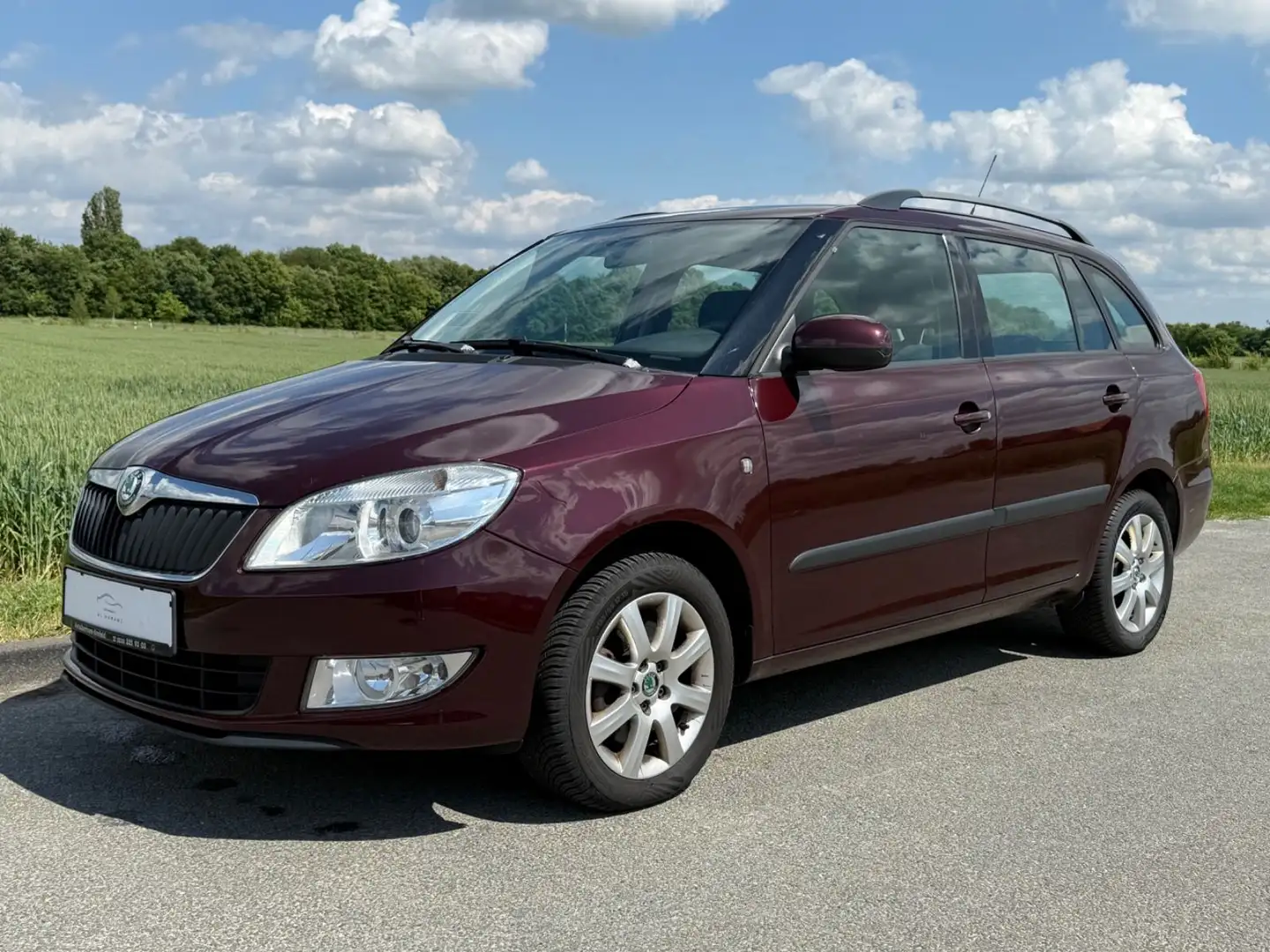 Skoda Fabia 1.2 TSI Combi Elegance / Automatik / AHK Roşu - 1