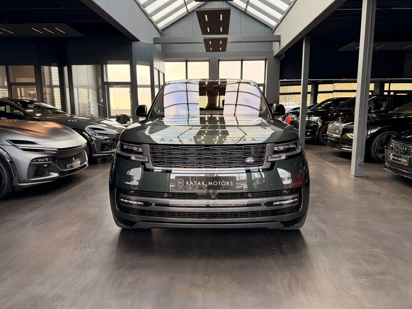 Land Rover Range Rover D350 LWB AUTOBIOGRAPHY/PANO/MASSAGE Grün - 1