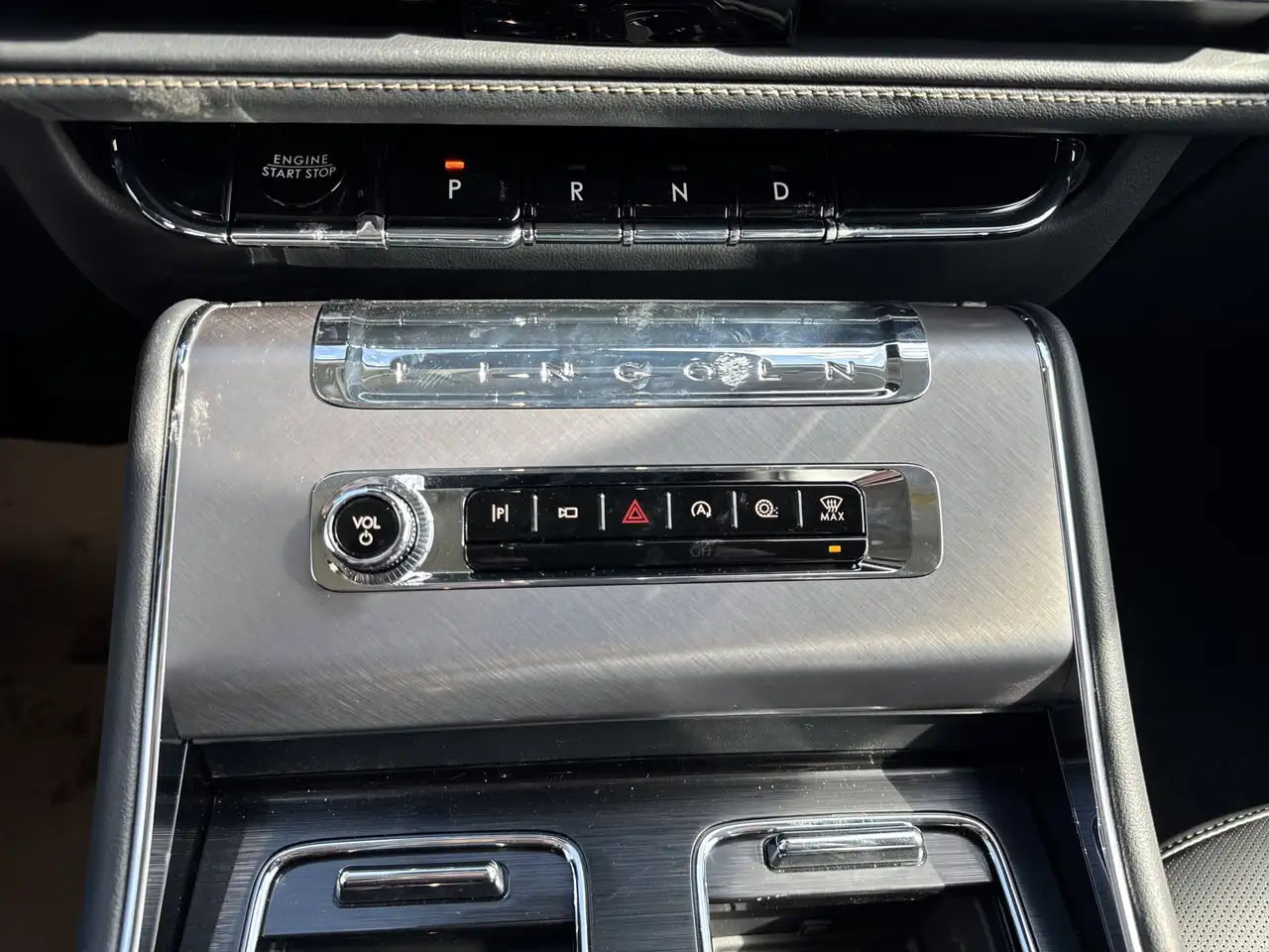 Lincoln Aviator снимка Lincoln Aviator