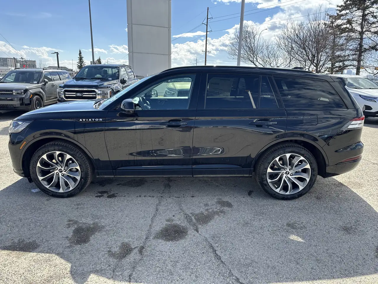 Lincoln Aviator снимка Lincoln Aviator