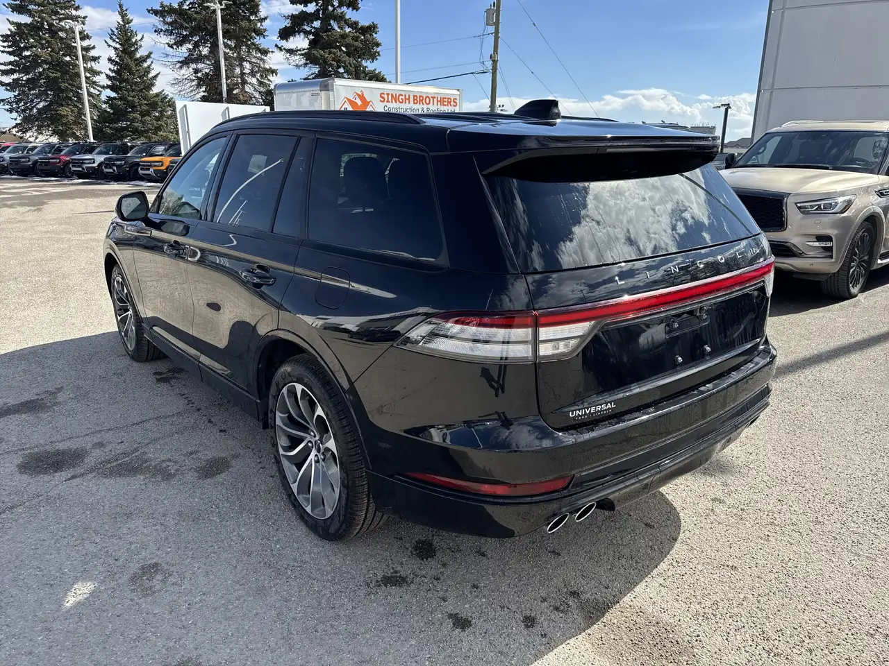 Lincoln Aviator снимка Lincoln Aviator