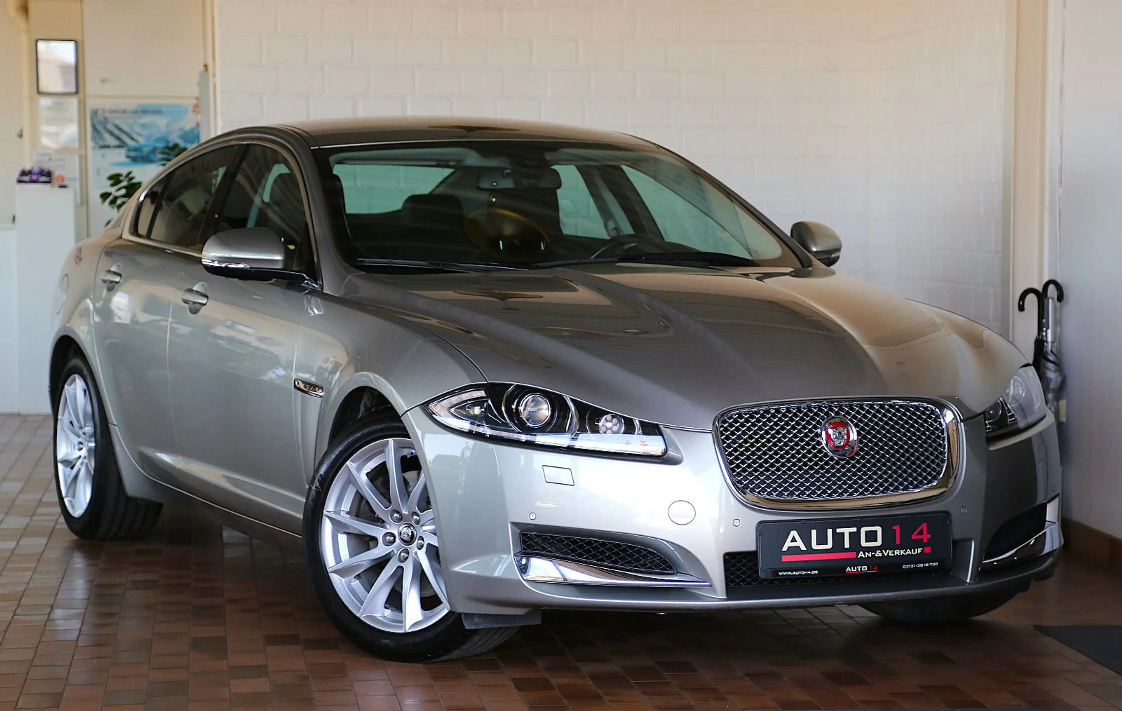 Jaguar XF 3.0 V6 Diesel Navi Leder Xenon Kamera 1. Hand — photo 4