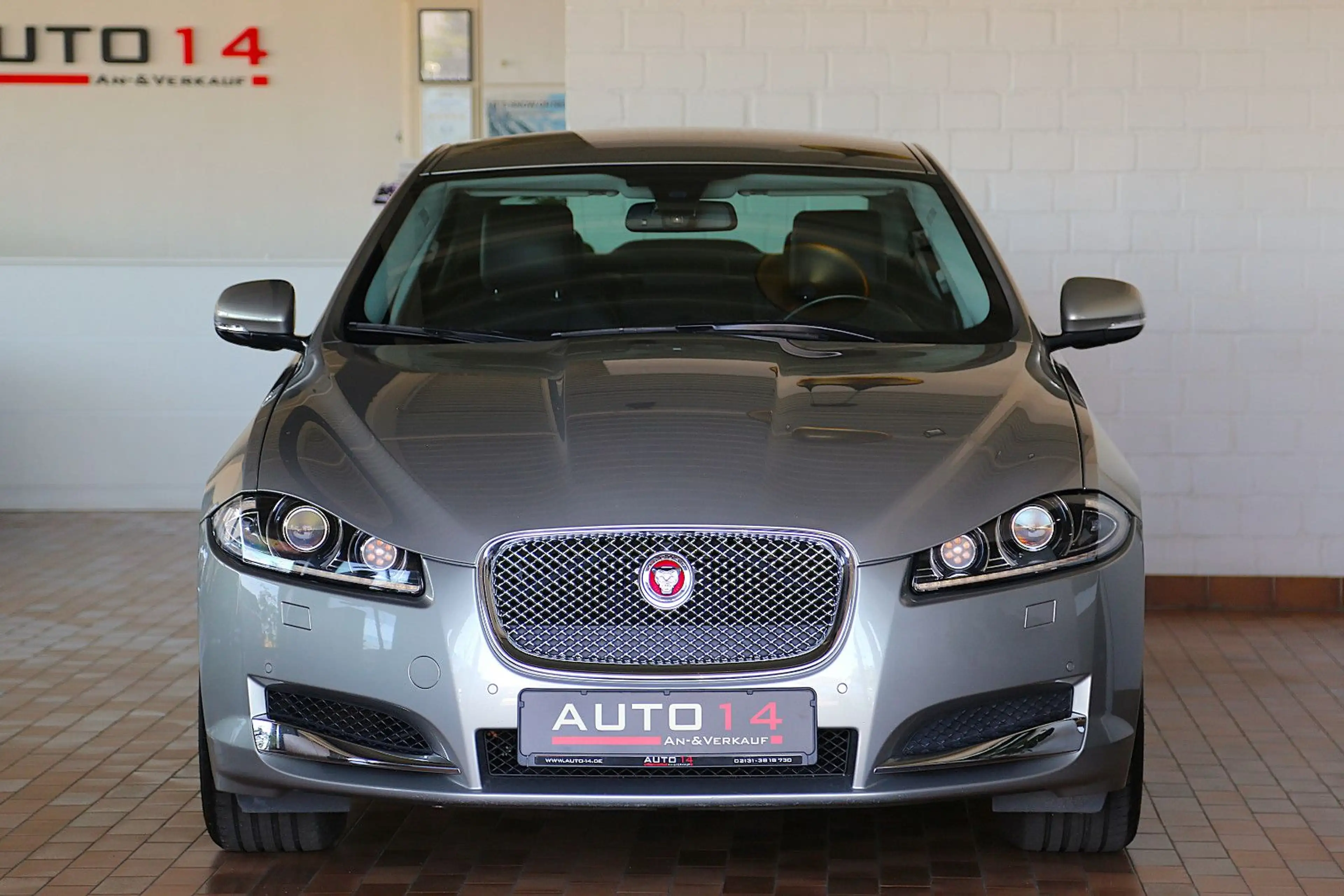 Jaguar XF 3.0 V6 Diesel Navi Leder Xenon Kamera 1. Hand — photo 3