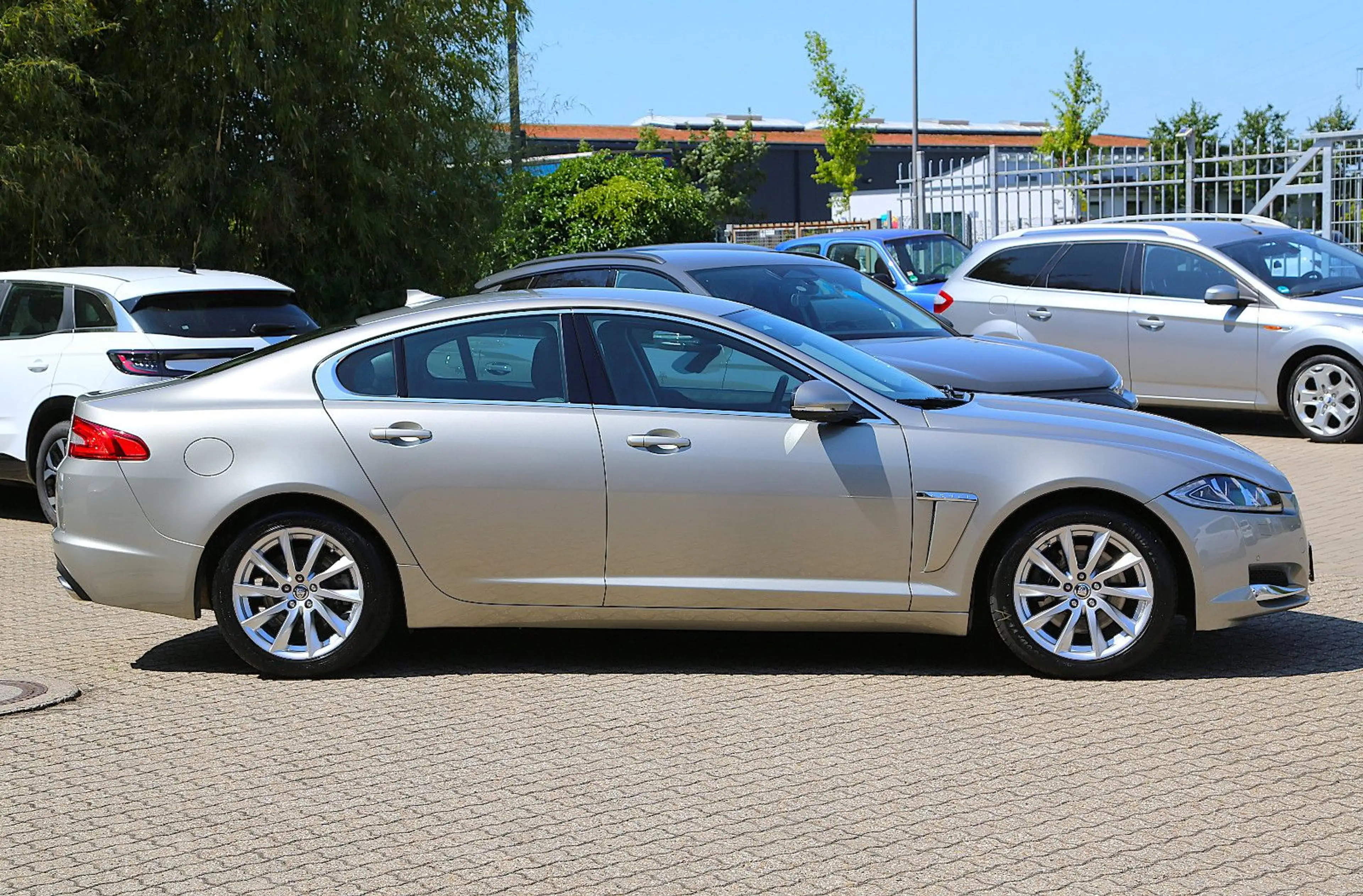Jaguar XF 3.0 V6 Diesel Navi Leder Xenon Kamera 1. Hand — photo 15