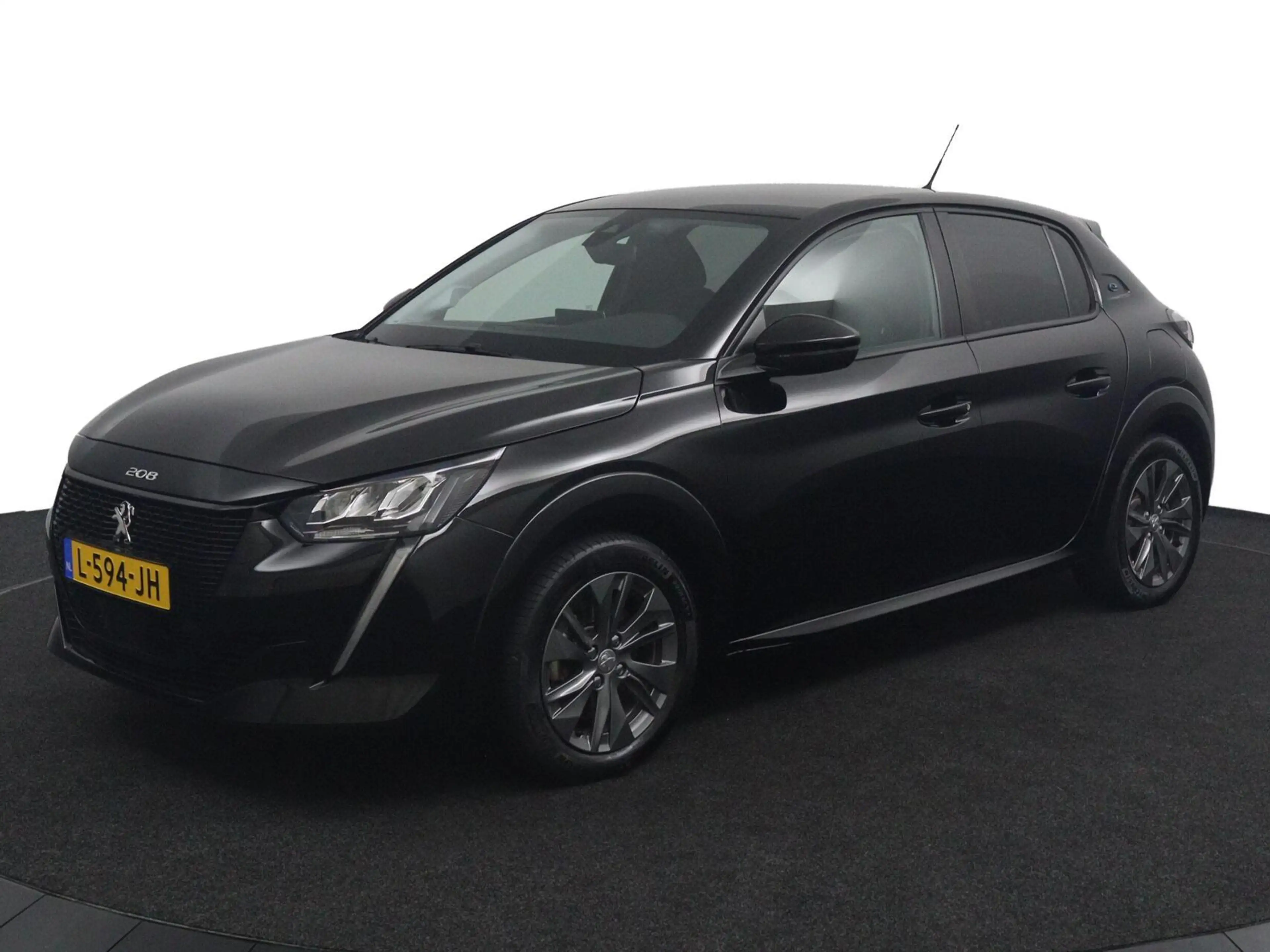 Peugeot e-208 EV Active Pack 50 kWh | LED | Climate control | — photo 12