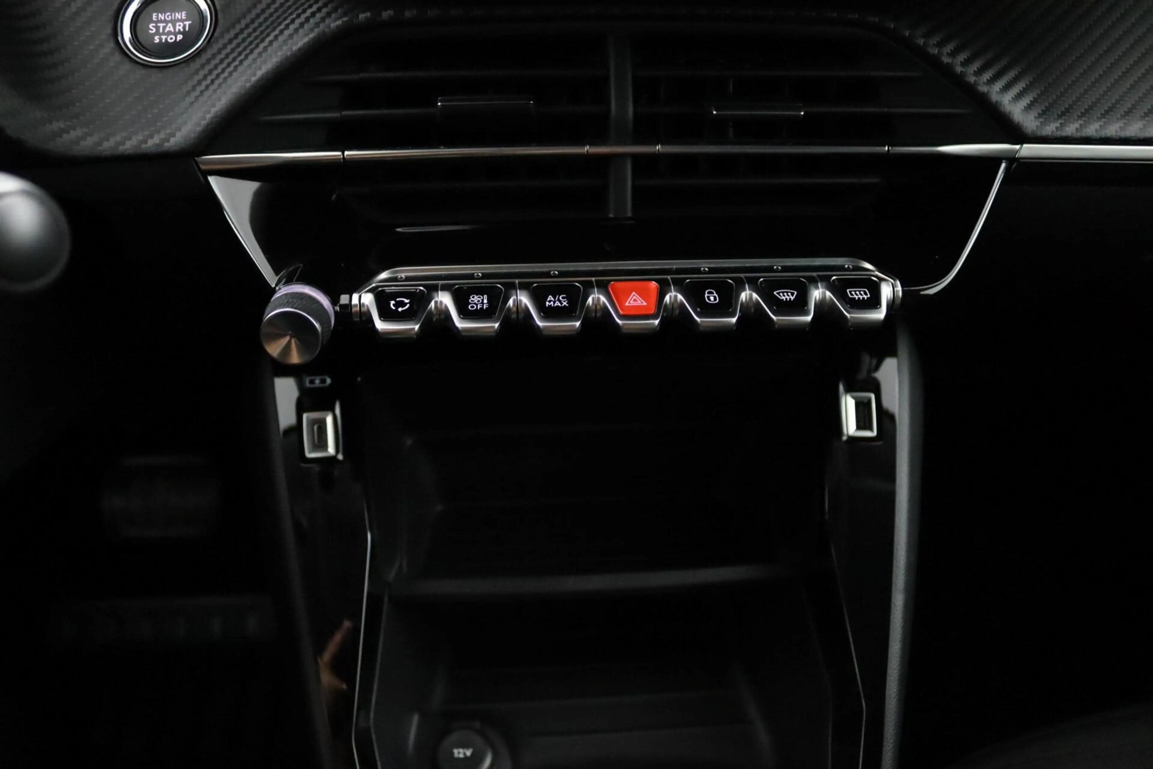 Peugeot e-208 EV Active Pack 50 kWh | LED | Climate control | — photo 10