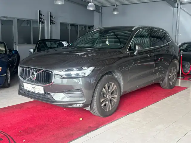 Volvo XC60 view 2