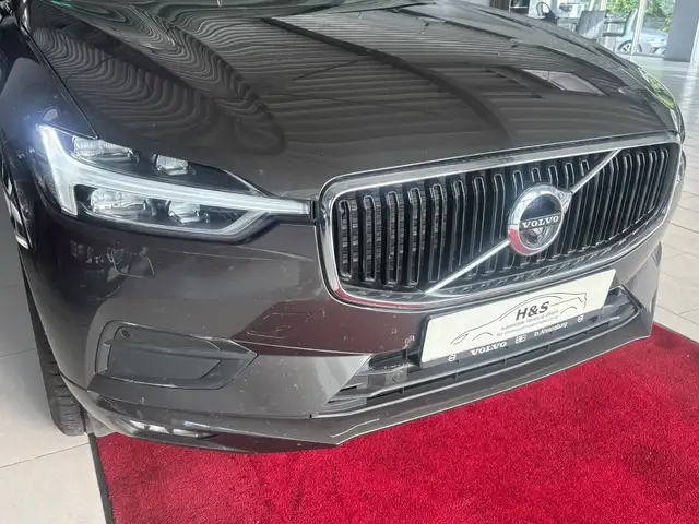 Volvo XC60 view 11