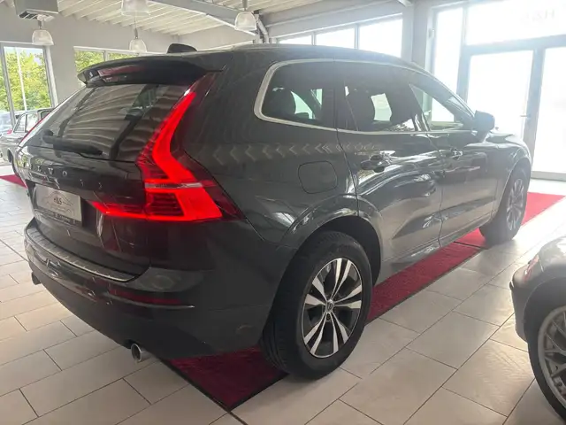 Volvo XC60 view 8