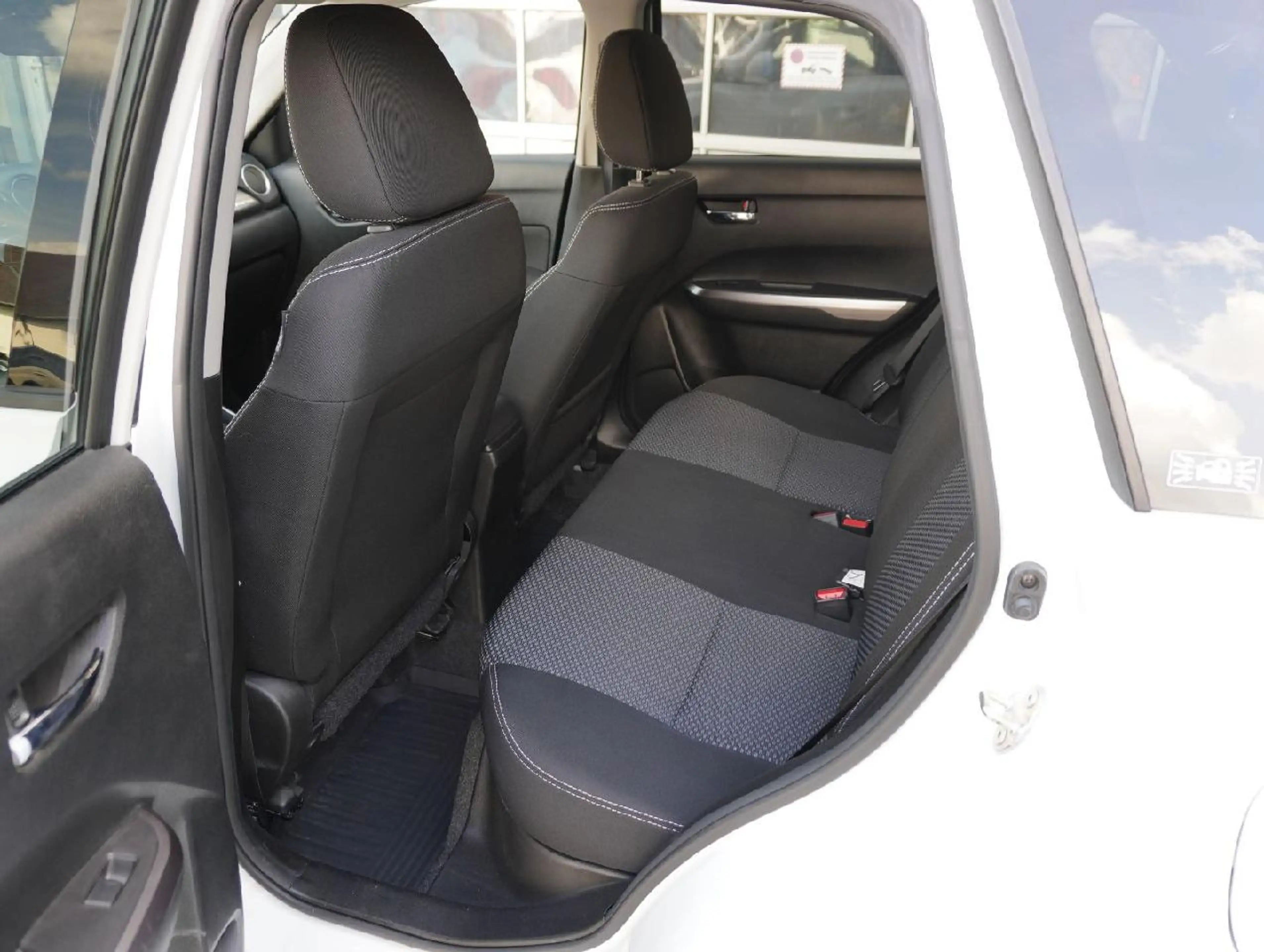 Suzuki Vitara 1.4 Mild-Hybrid Comfort 4x4 — photo 12