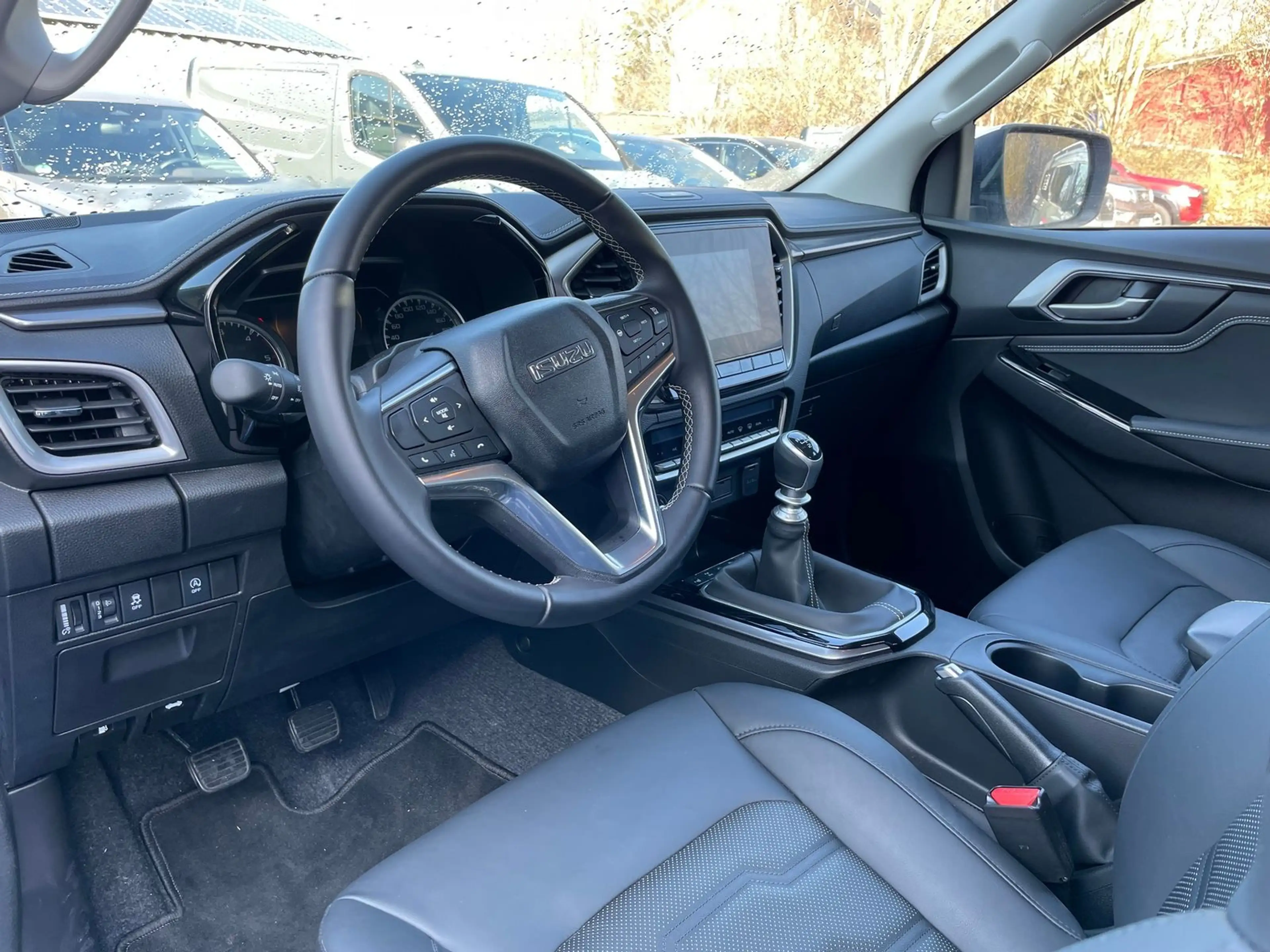 Isuzu D-Max Double Cab 4WD 6MT - LSE inkl. AHK — photo 10