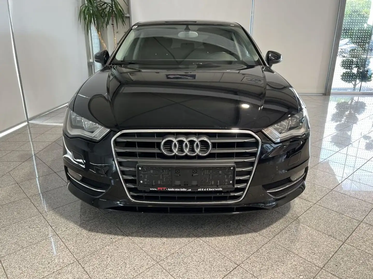 Audi A3 ''Bluetooth, Einparkhilfe hinten'' Schwarz - 2